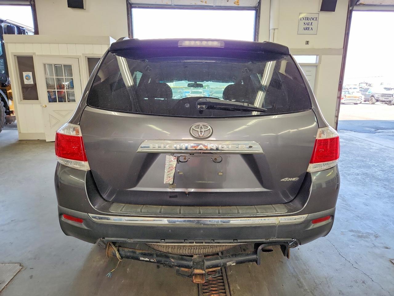 2013 Toyota Highlander Plus Gray vin: 5TDBK3EH6DS191915