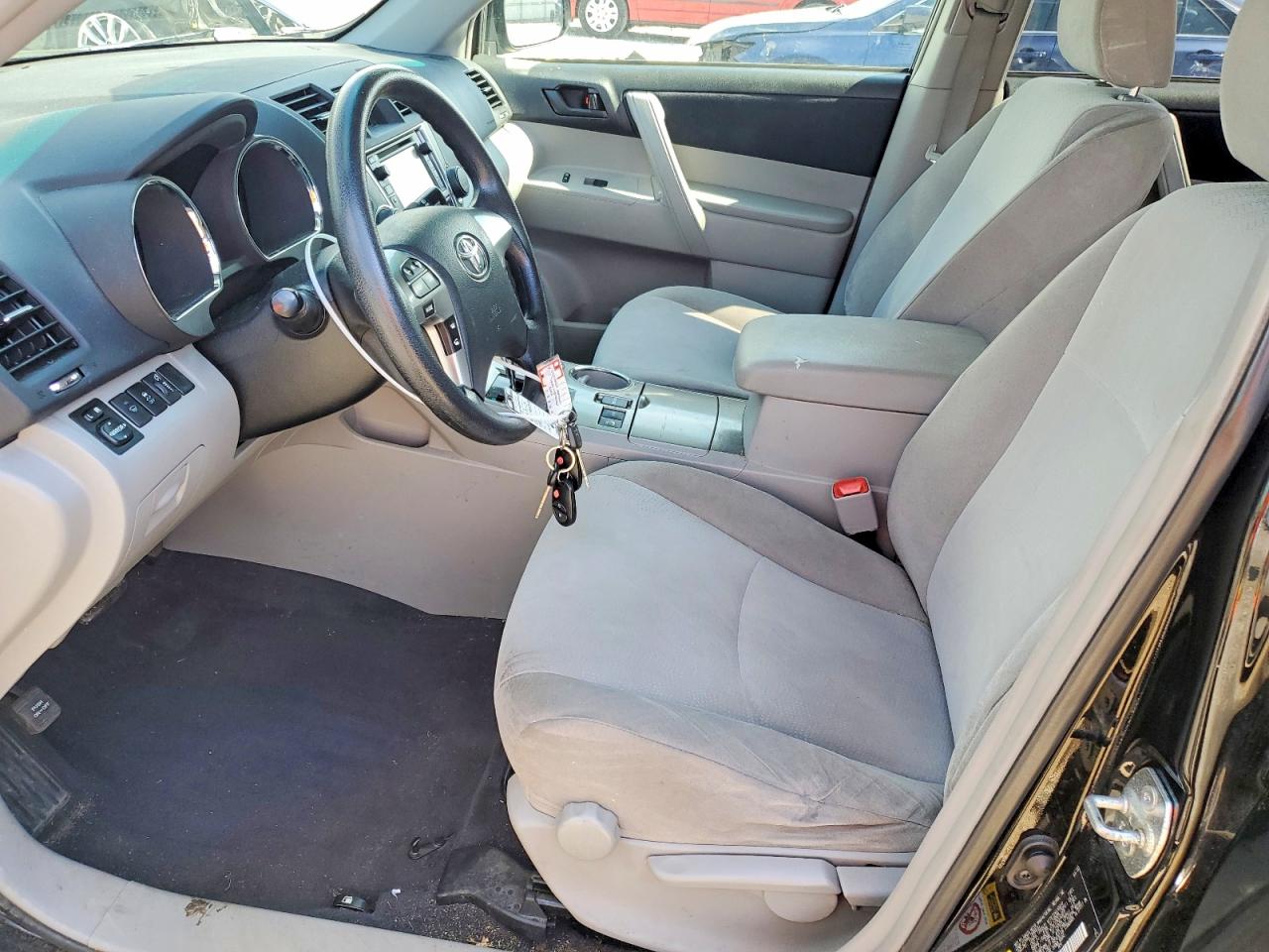 2013 Toyota Highlander Base Черный vin: 5TDBK3EH6DS218658