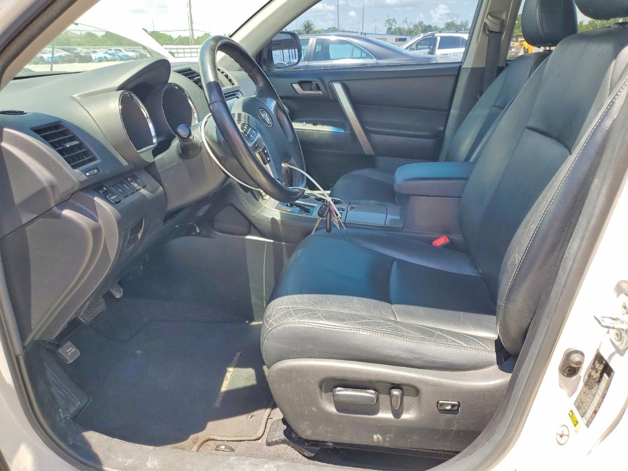 2013 Toyota Highlander Se White vin: 5TDBK3EH6DS255144