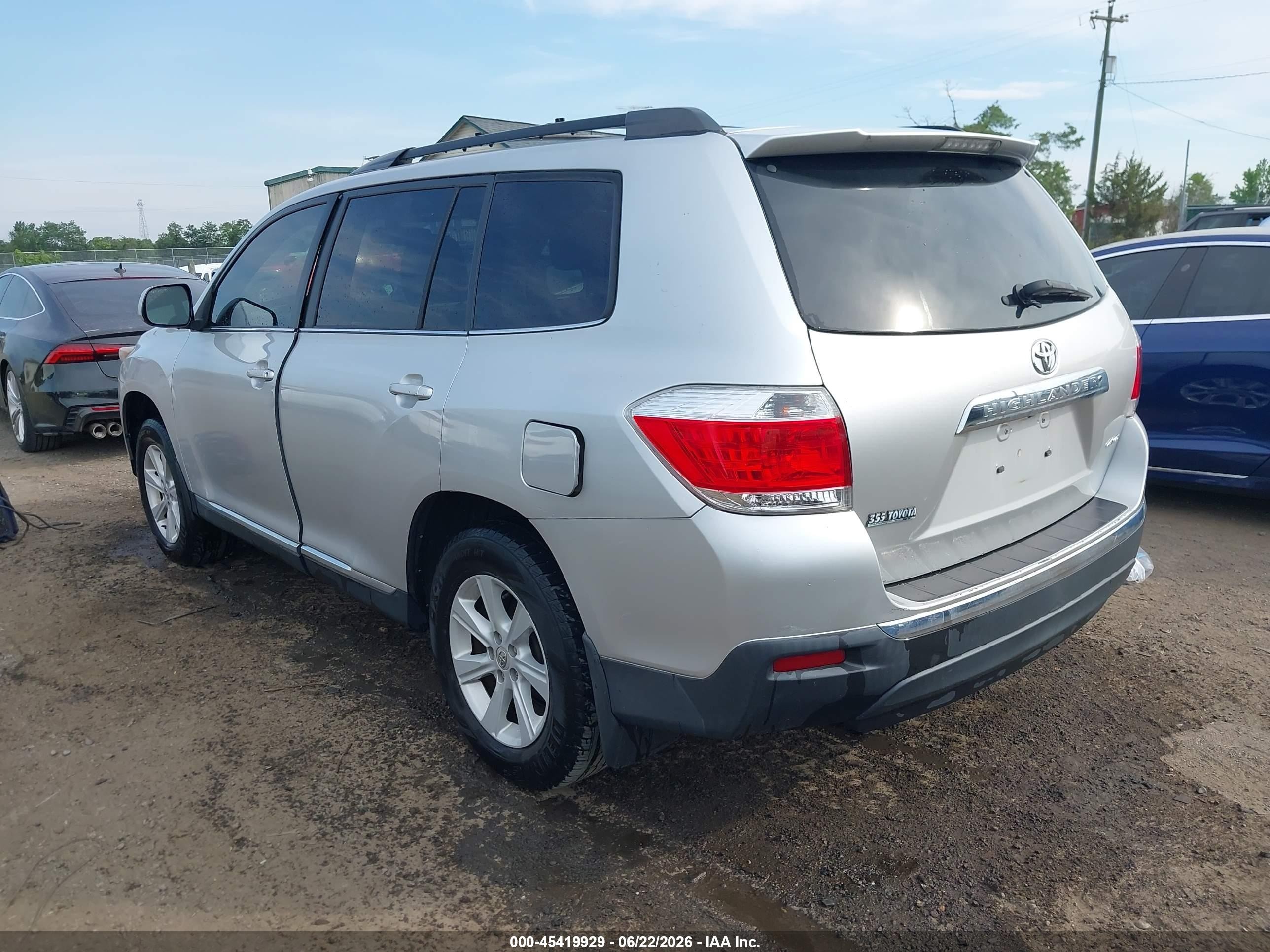 2013 Toyota Highlander Se V6 Silver vin: 5TDBK3EH6DS256830