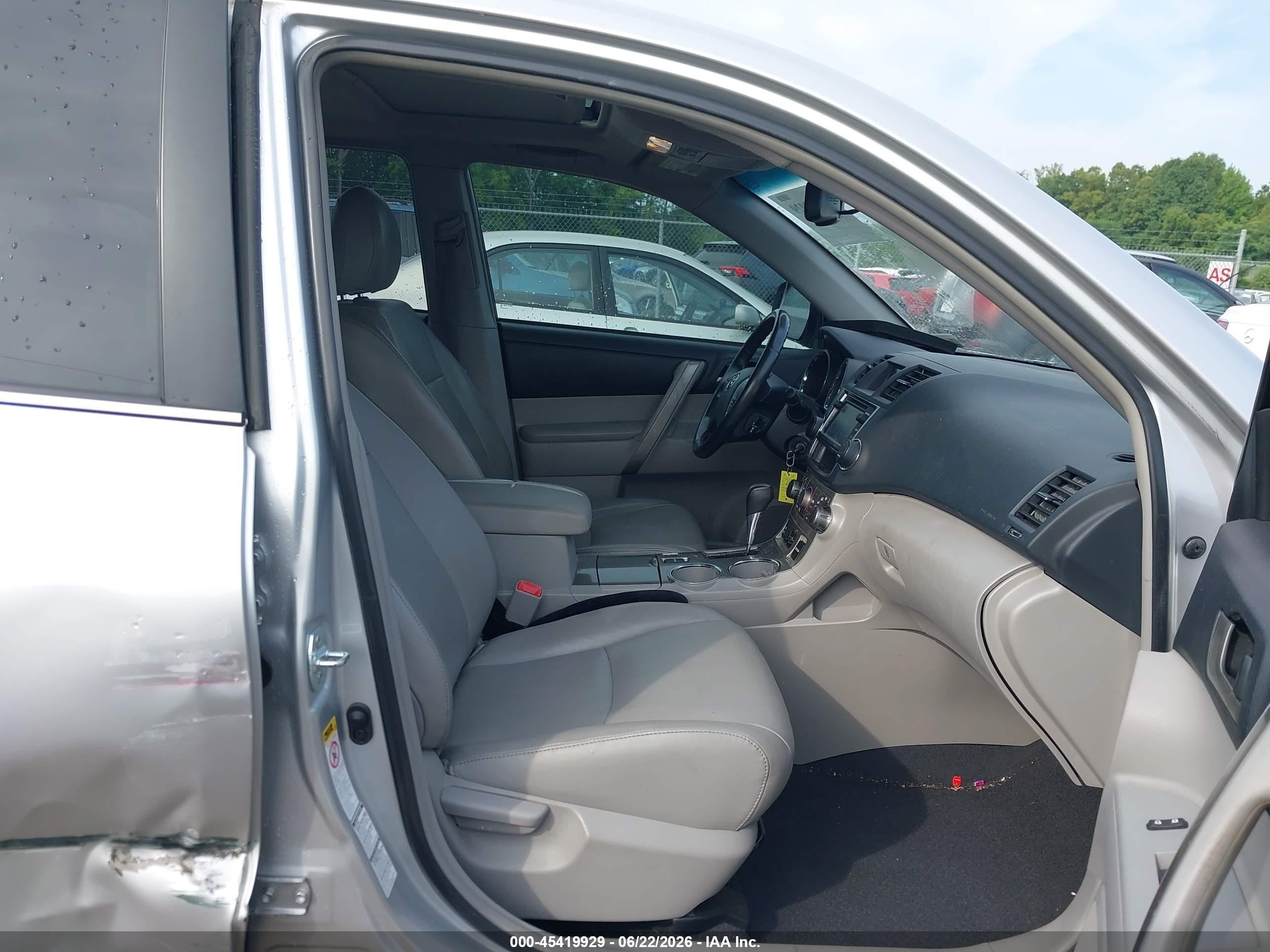 2013 Toyota Highlander Se V6 Silver vin: 5TDBK3EH6DS256830