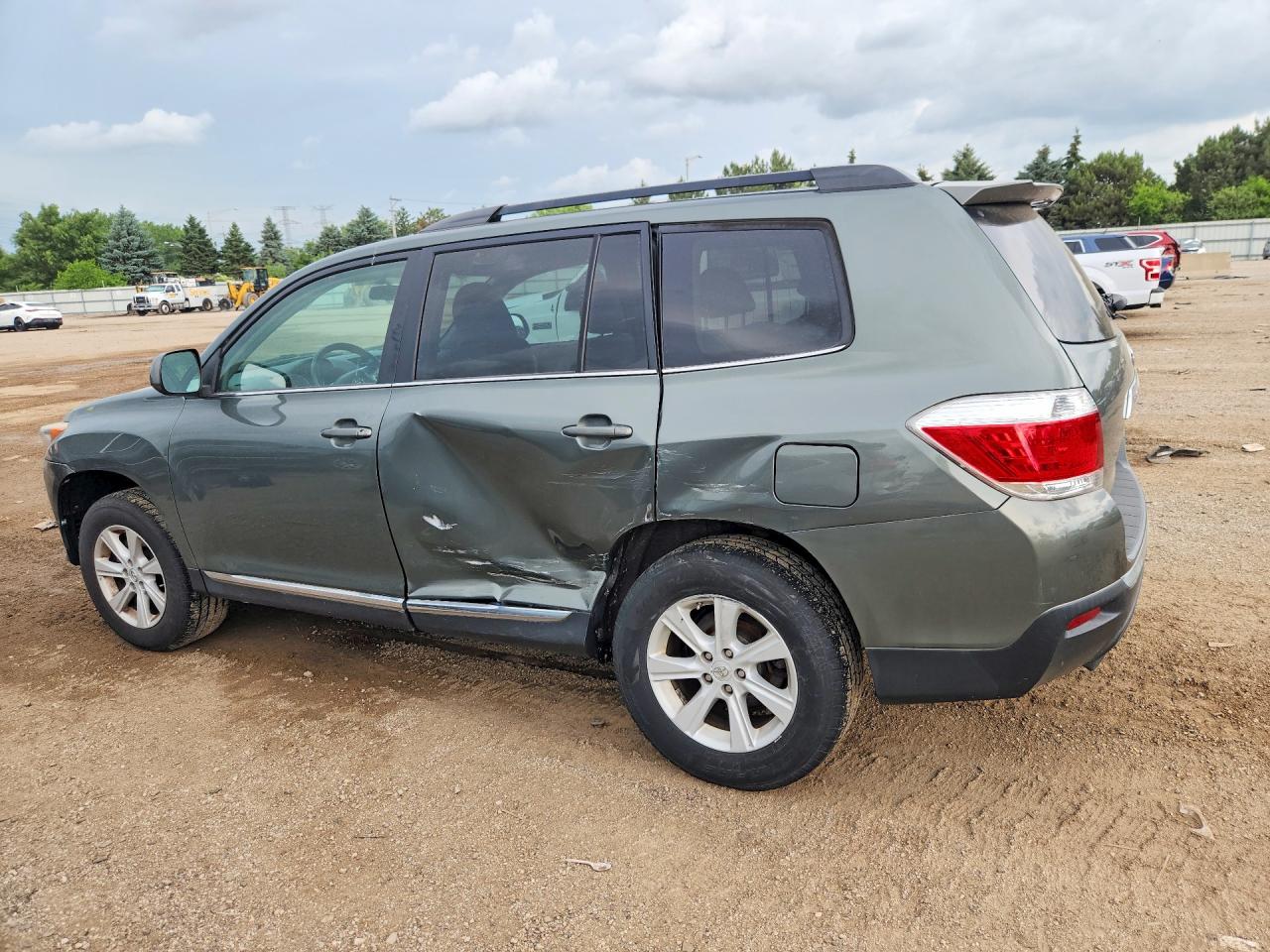 2013 Toyota Highlander Plus Green vin: 5TDBK3EH6DS258917