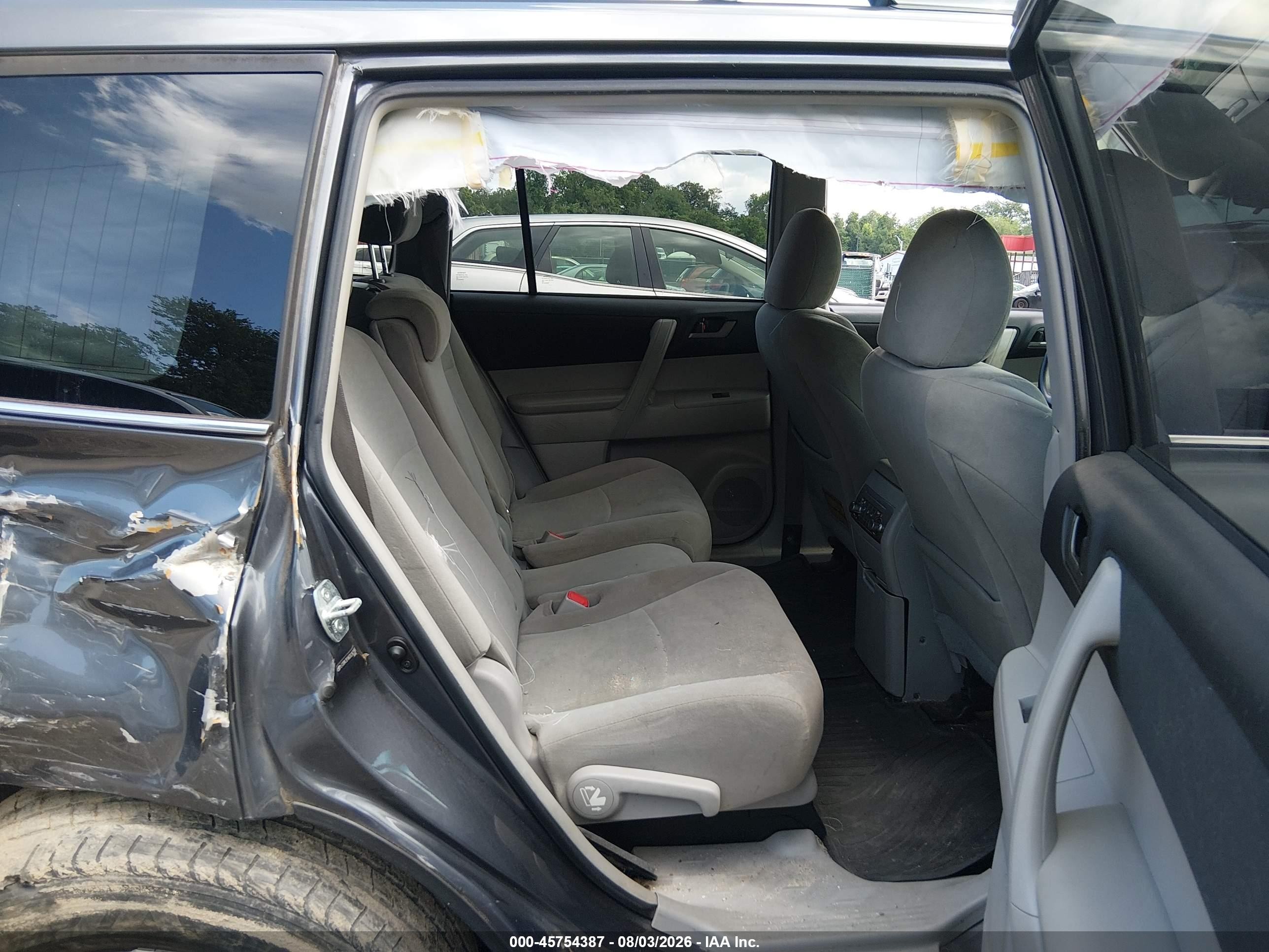 2013 Toyota Highlander Base Plus V6 Gray vin: 5TDBK3EH6DS262269