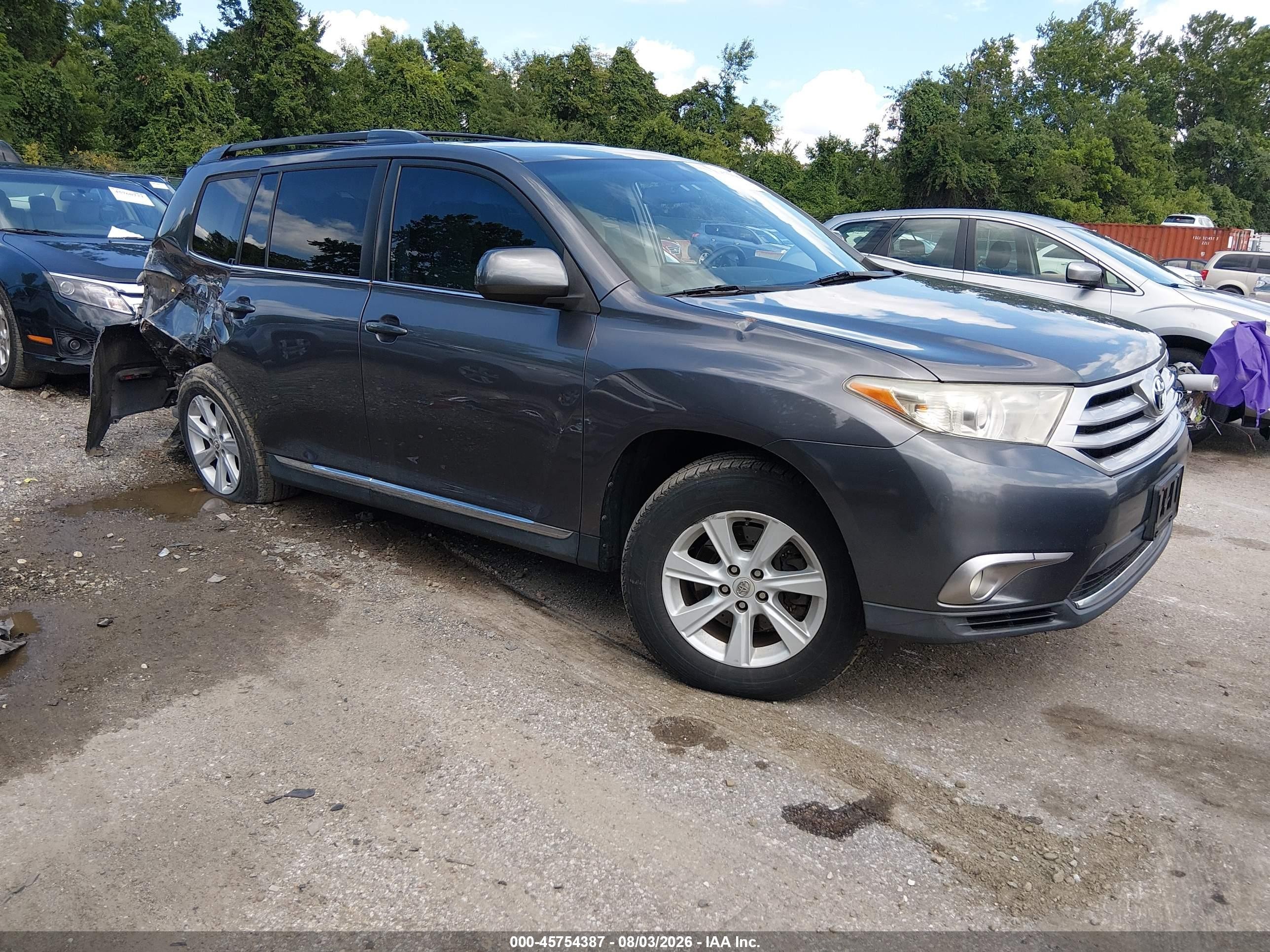 2013 Toyota Highlander Base Plus V6 Gray vin: 5TDBK3EH6DS262269