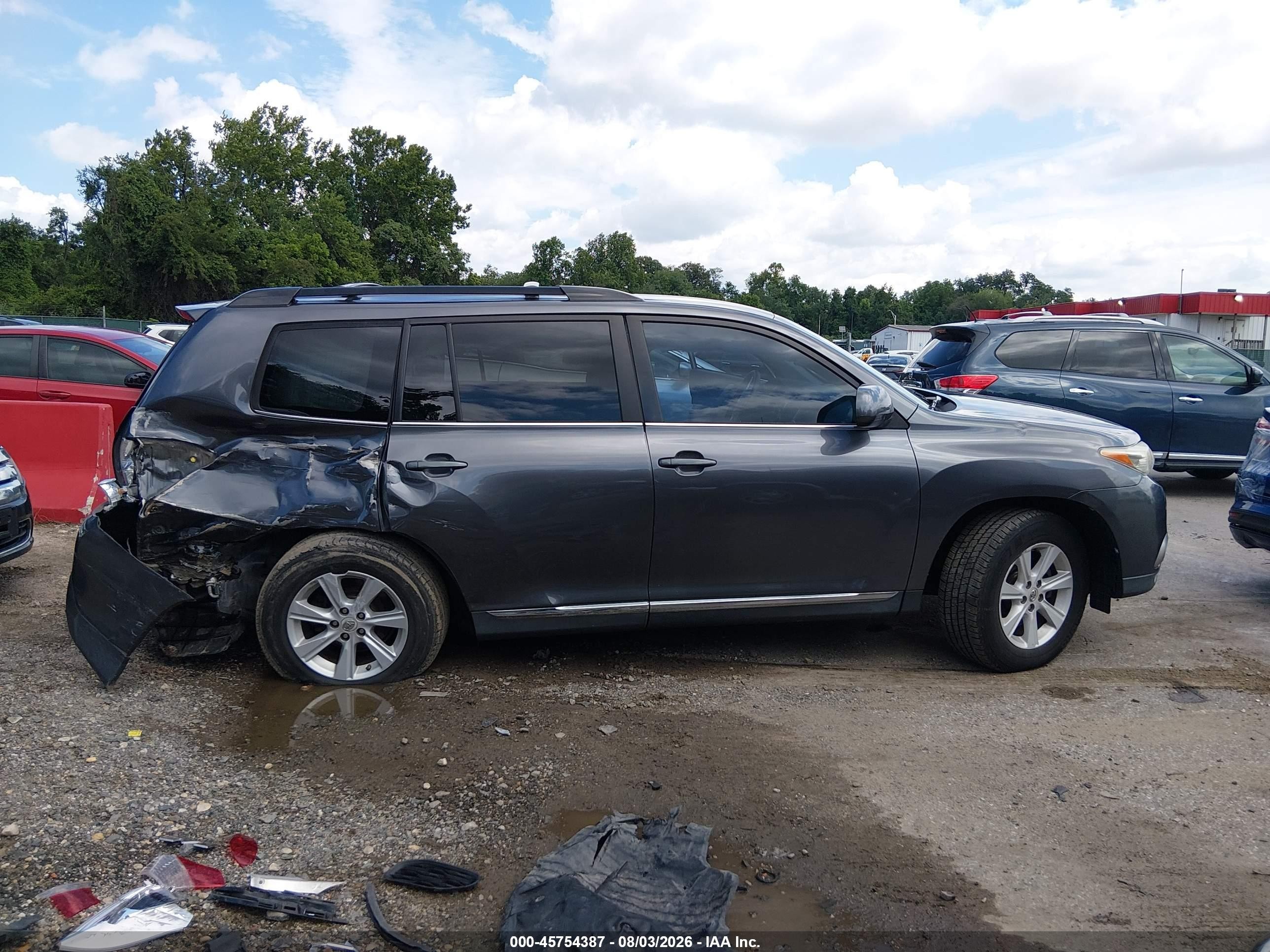 2013 Toyota Highlander Base Plus V6 Gray vin: 5TDBK3EH6DS262269