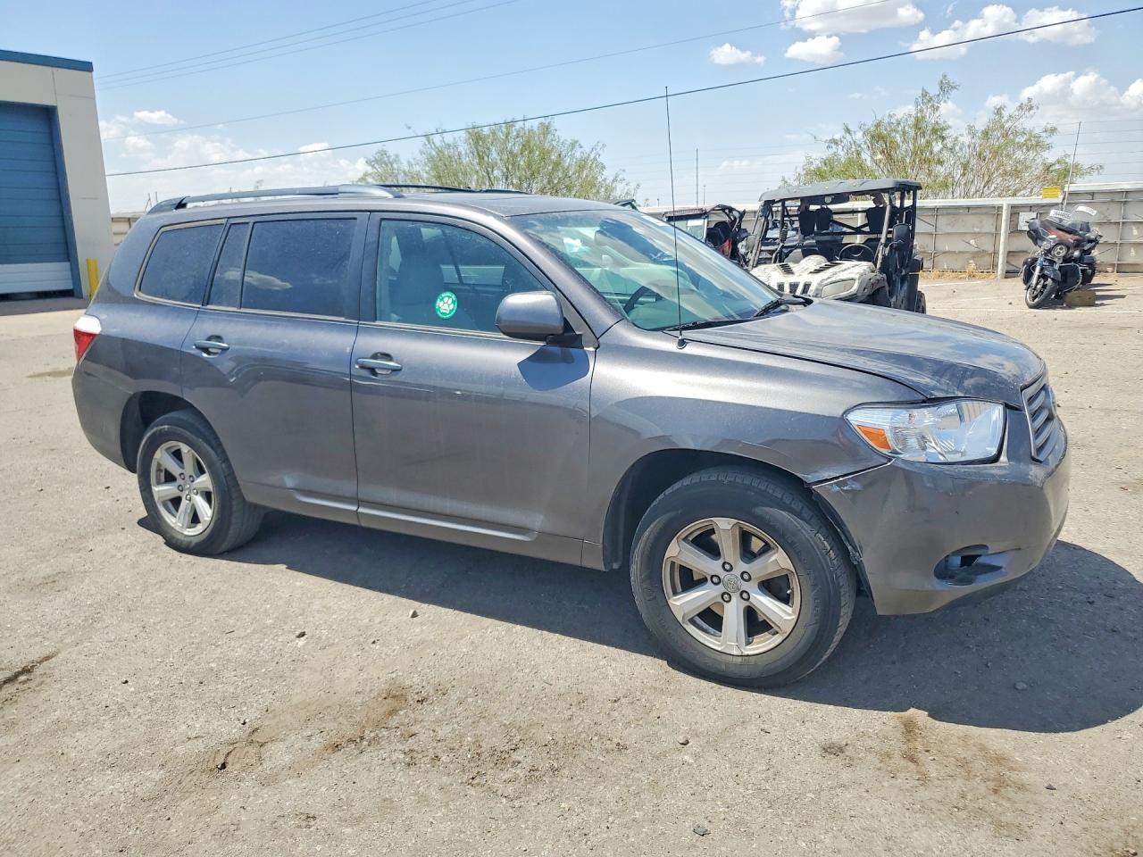 2010 Toyota Highlander Base Gray vin: 5TDBK3EH7AS007366