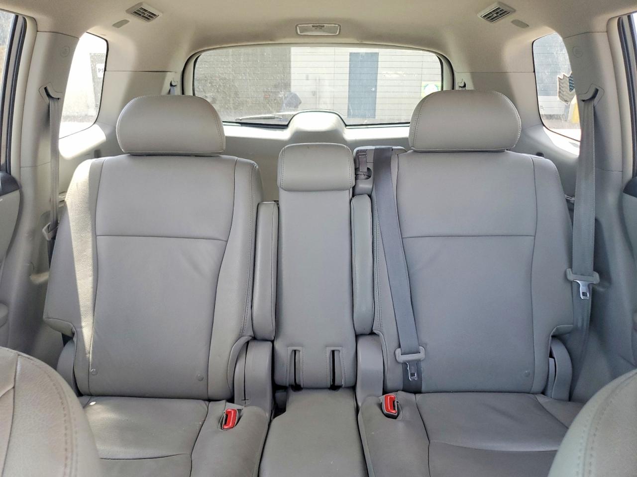 2010 Toyota Highlander Base Gray vin: 5TDBK3EH7AS007366