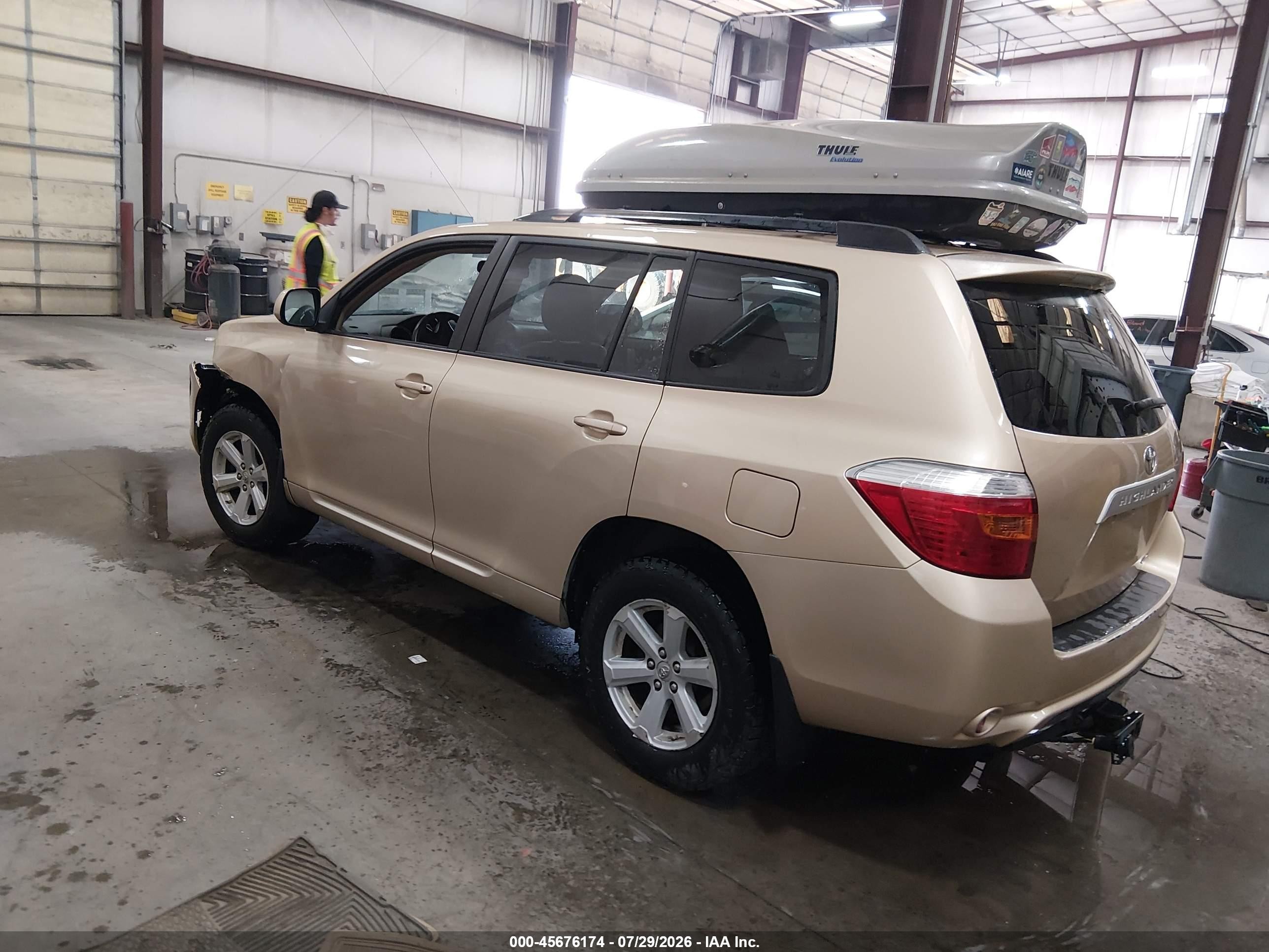 2010 Toyota Highlander Base V6 Бежевый vin: 5TDBK3EH7AS007691