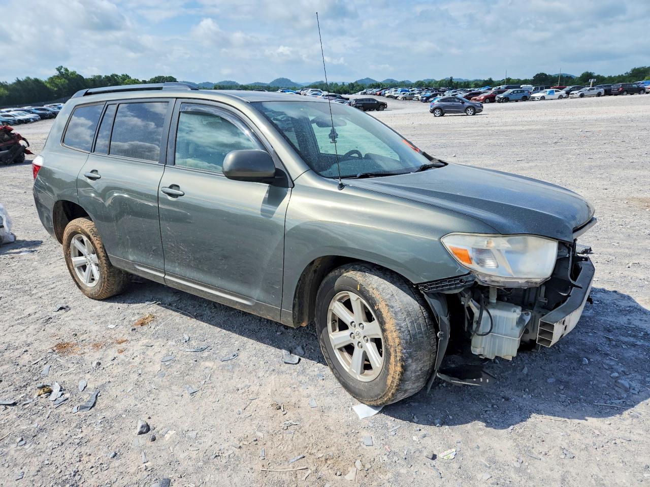 2010 Toyota Highlander Base Зеленый vin: 5TDBK3EH7AS013037