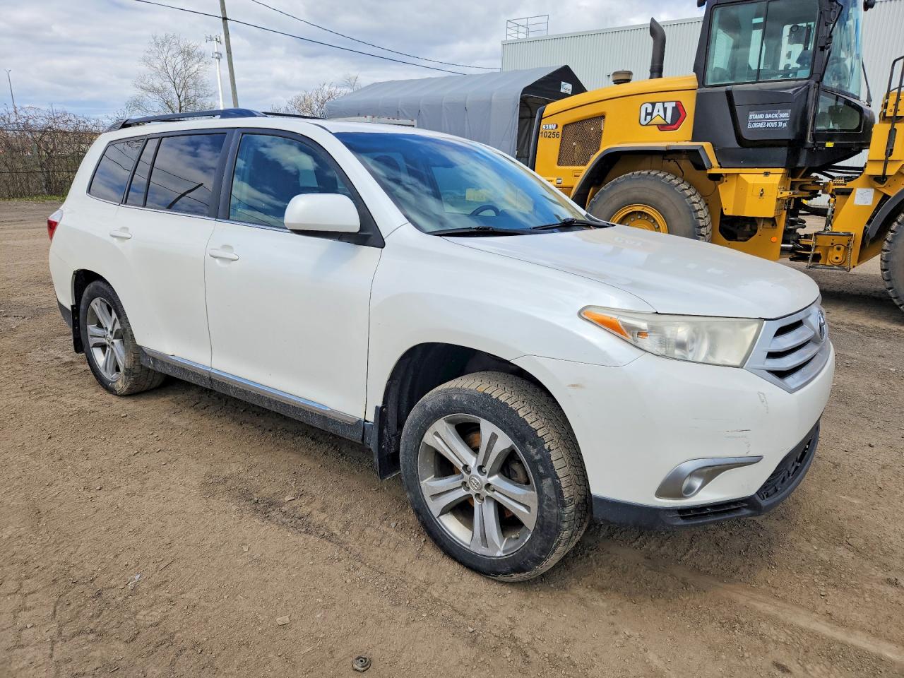 2011 Toyota Highlander Base White vin: 5TDBK3EH7BS042183
