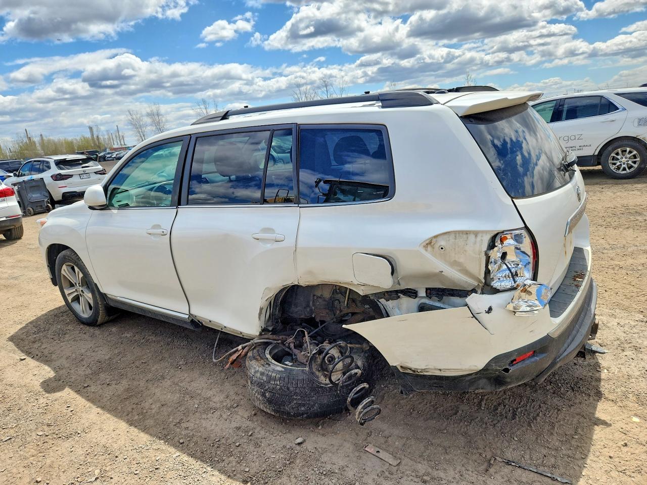 2011 Toyota Highlander Base White vin: 5TDBK3EH7BS042183