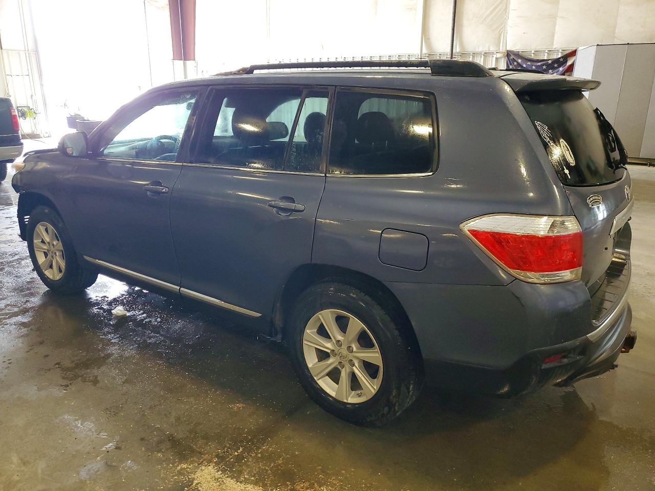 2011 Toyota Highlander Base Blue vin: 5TDBK3EH7BS066077