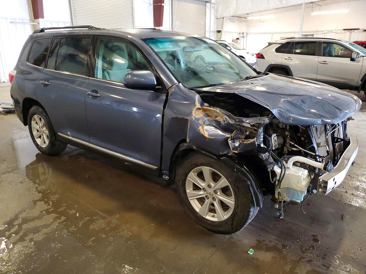 2011 Toyota Highlander Base Blue vin: 5TDBK3EH7BS066077