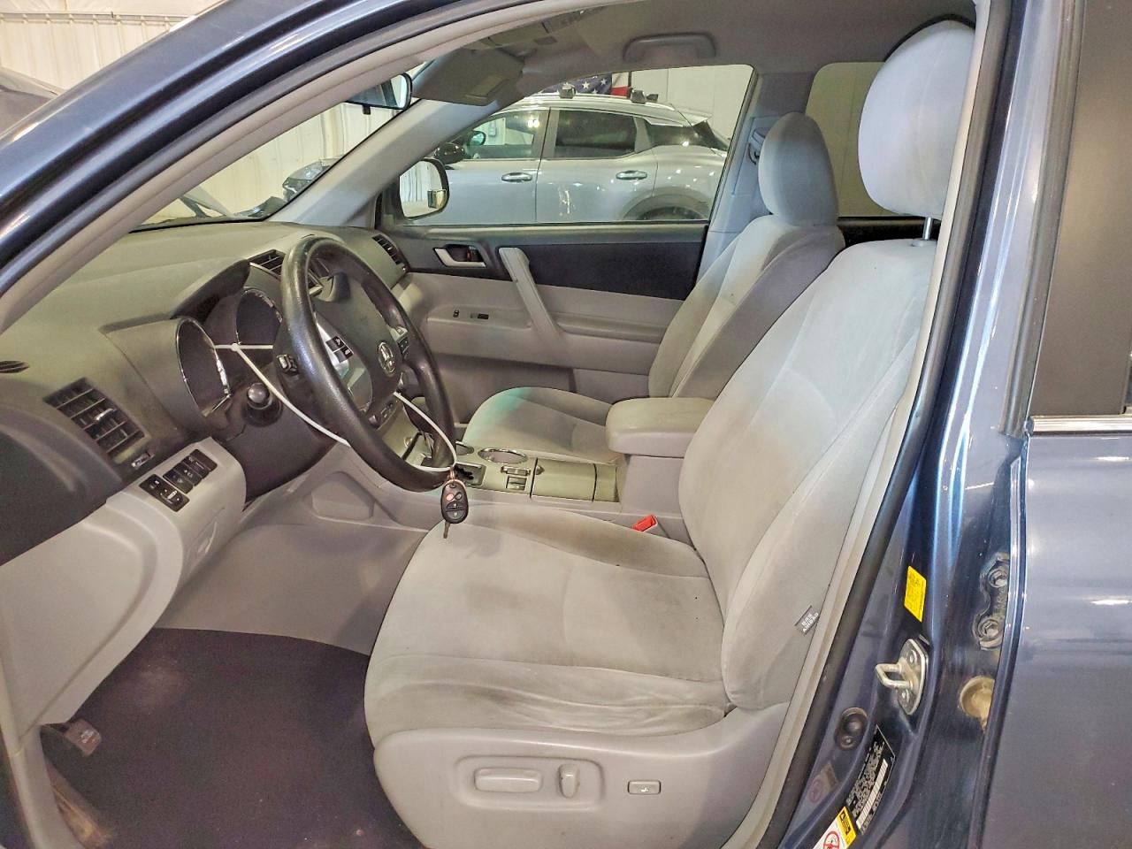 2011 Toyota Highlander Base Blue vin: 5TDBK3EH7BS066077