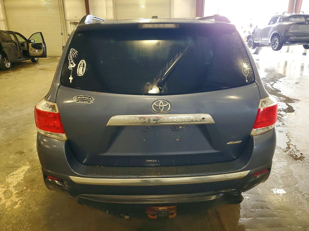 2011 Toyota Highlander Base Blue vin: 5TDBK3EH7BS066077