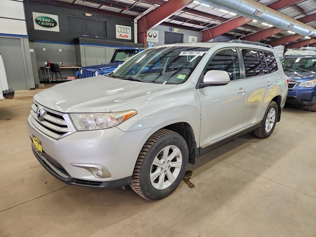 2012 Toyota Highlander Se Silver vin: 5TDBK3EH7CS105896