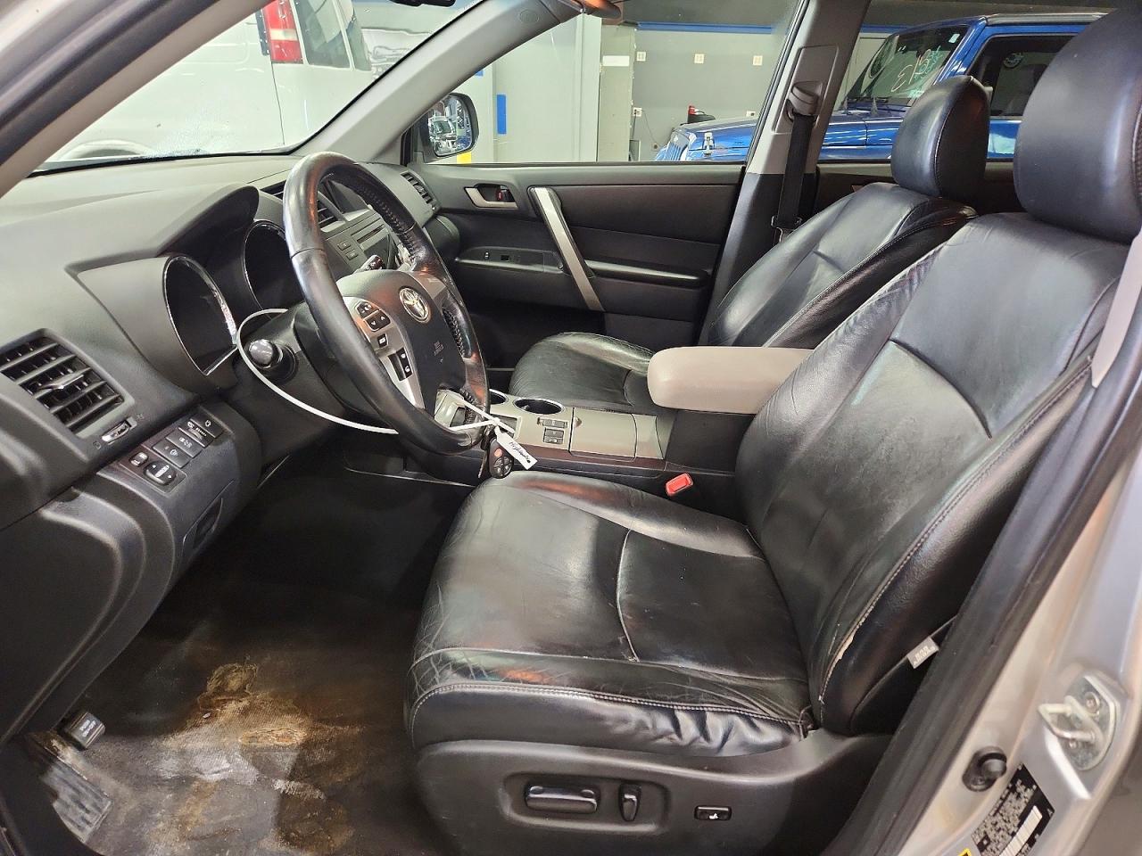 2012 Toyota Highlander Se Silver vin: 5TDBK3EH7CS105896