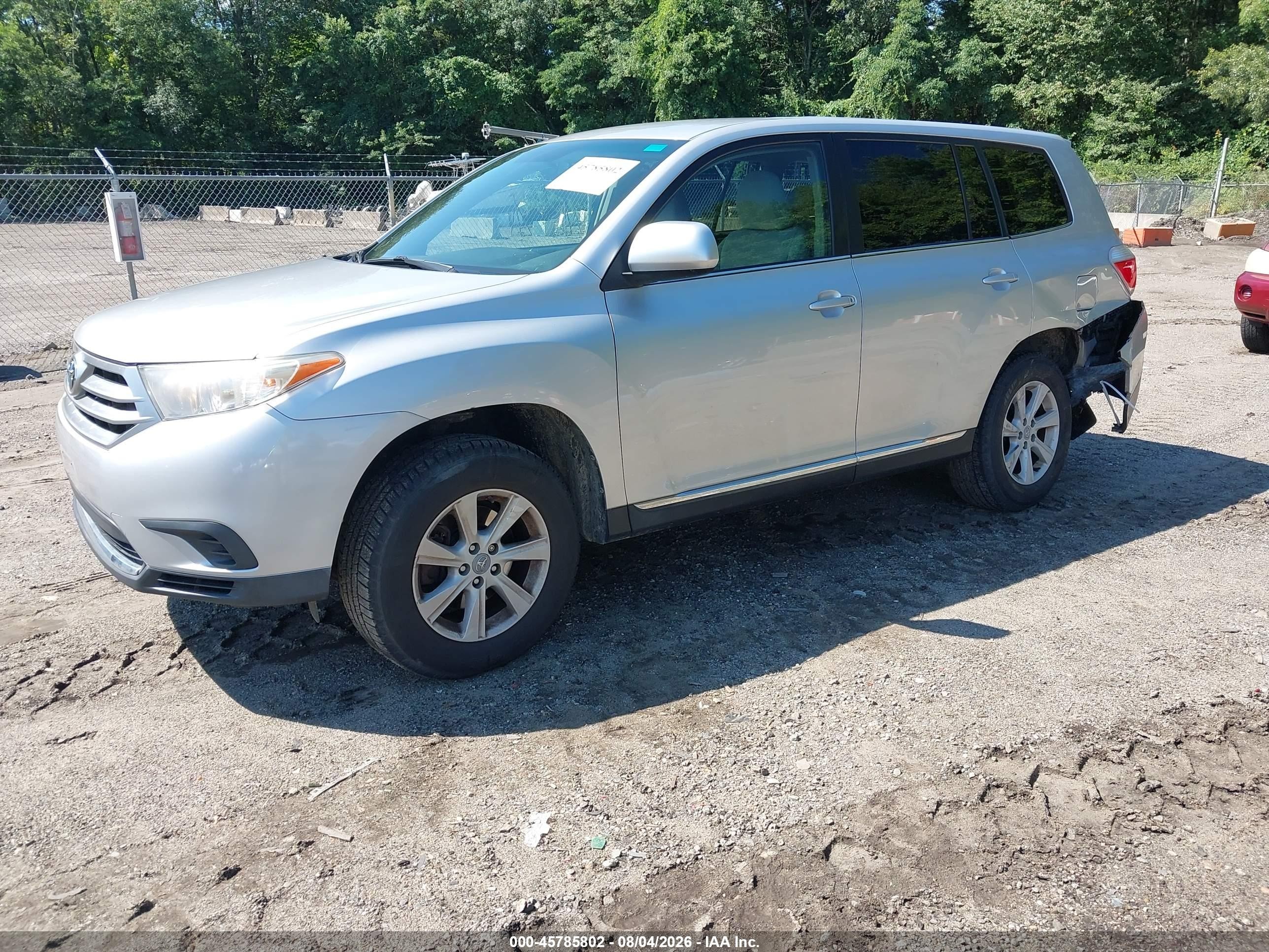 2012 Toyota Highlander Base V6 Silver vin: 5TDBK3EH7CS129258
