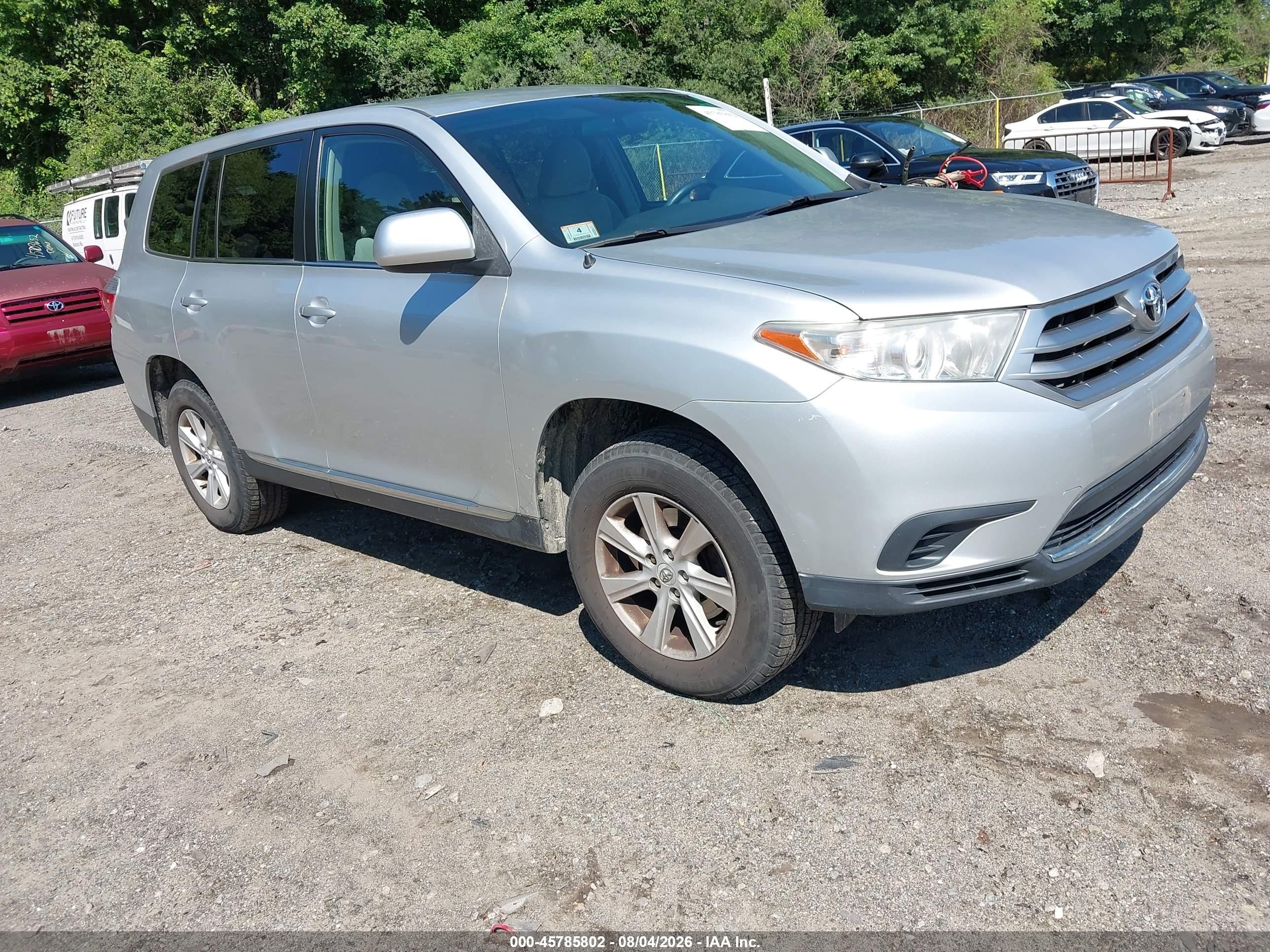 2012 Toyota Highlander Base V6 Silver vin: 5TDBK3EH7CS129258