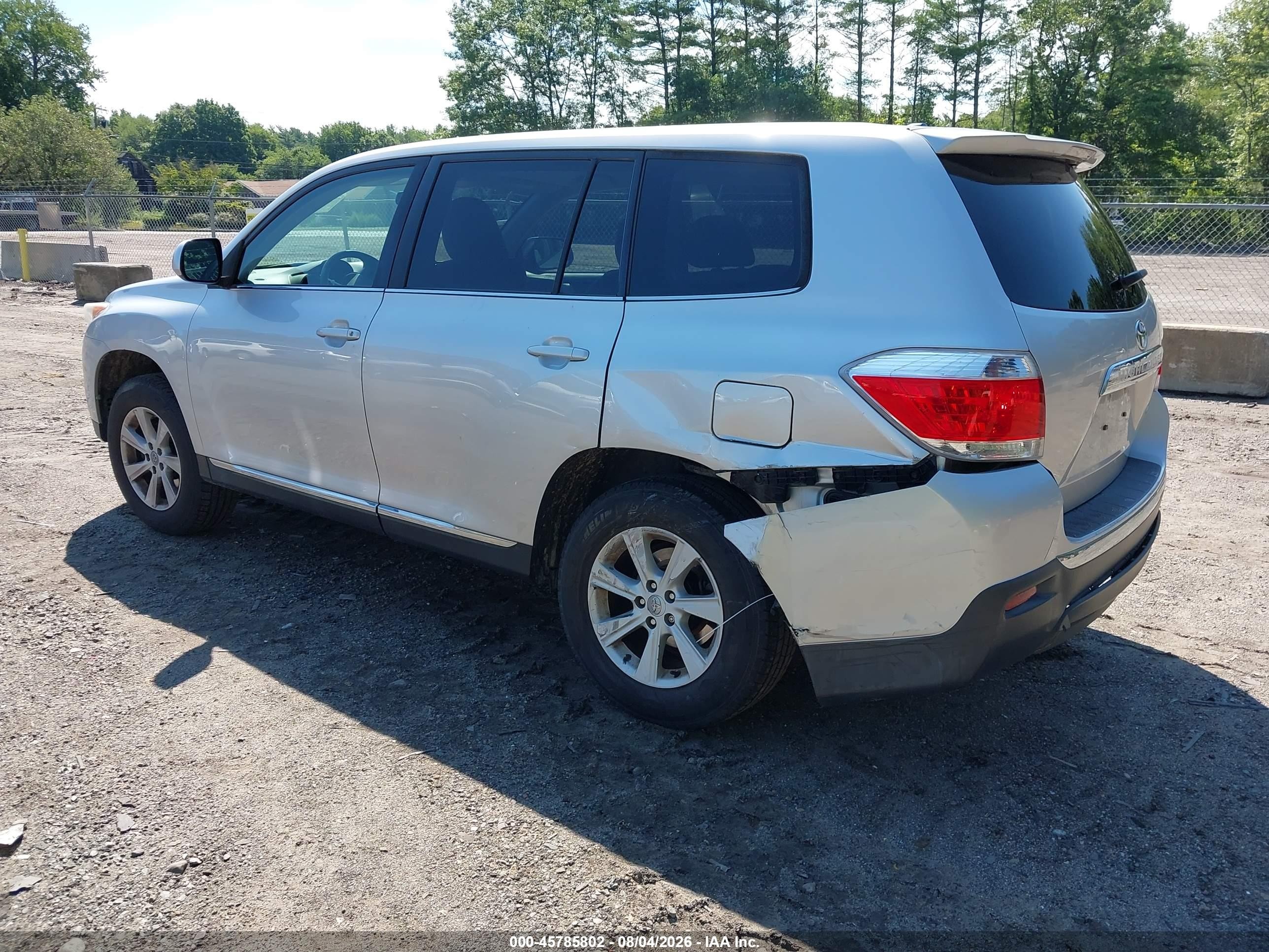 2012 Toyota Highlander Base V6 Silver vin: 5TDBK3EH7CS129258