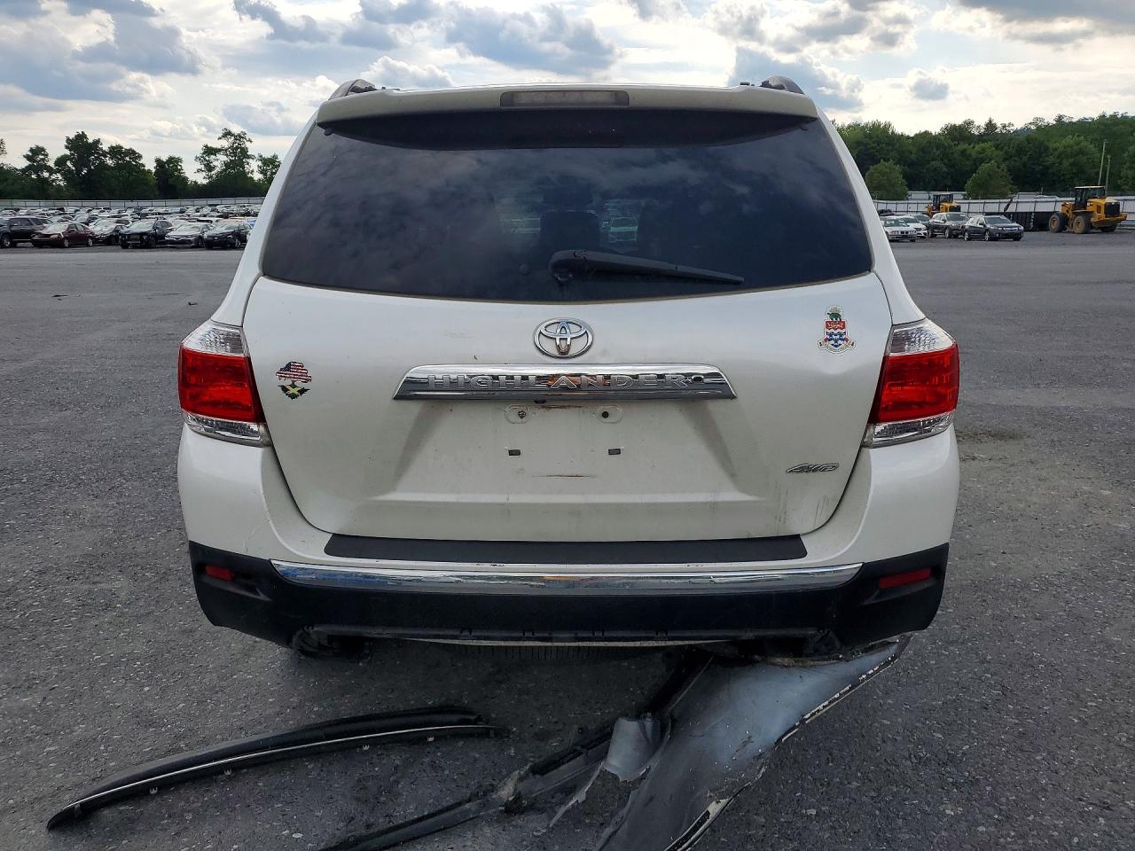2012 Toyota Highlander Se White vin: 5TDBK3EH7CS149235