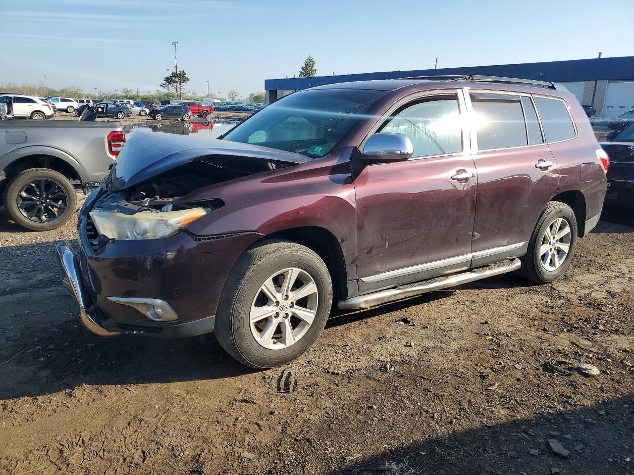 2012 Toyota Highlander Base Purple vin: 5TDBK3EH7CS153124