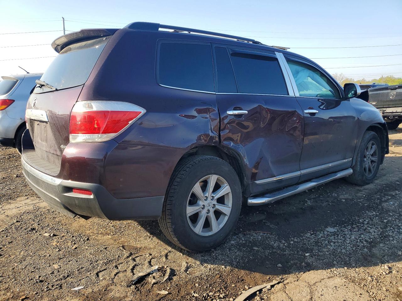 2012 Toyota Highlander Base Purple vin: 5TDBK3EH7CS153124
