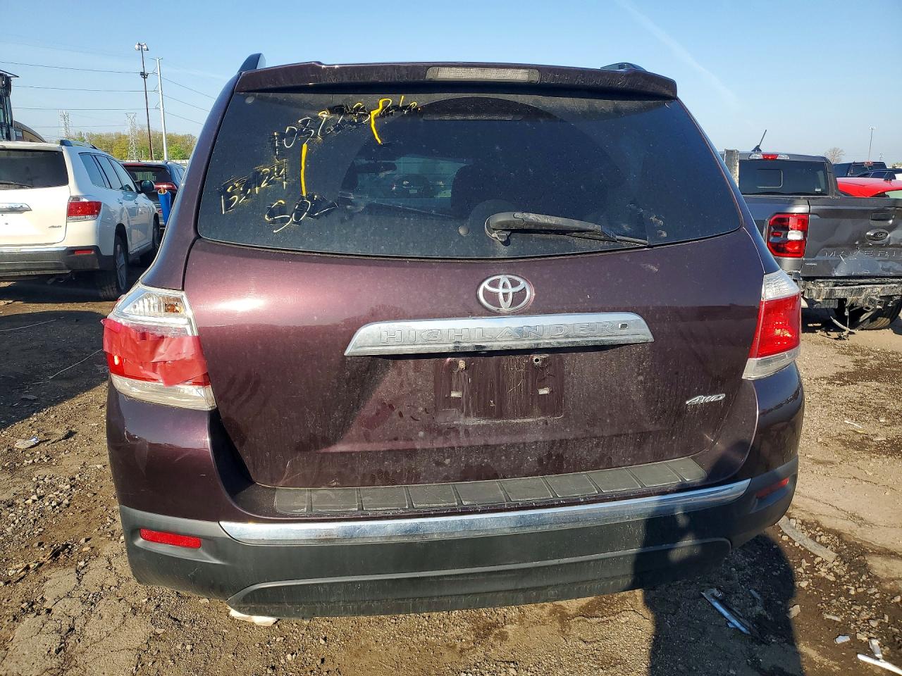 2012 Toyota Highlander Base Purple vin: 5TDBK3EH7CS153124