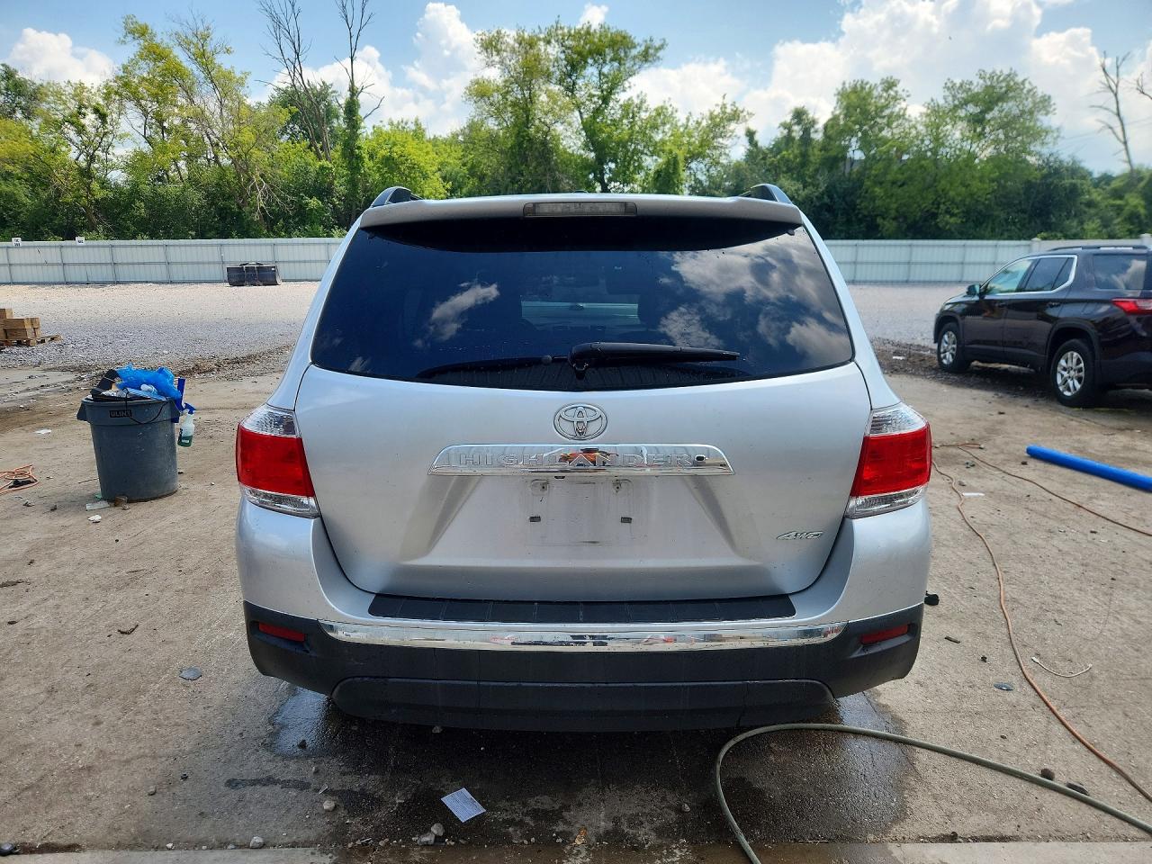 2012 Toyota Highlander Se Серебряный vin: 5TDBK3EH7CS154063
