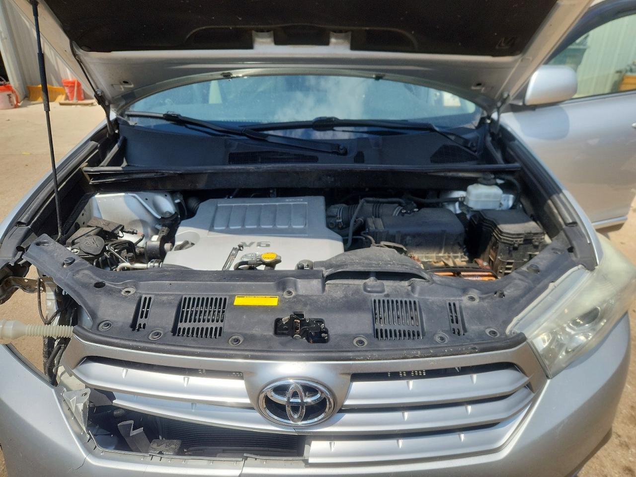 2012 Toyota Highlander Se Серебряный vin: 5TDBK3EH7CS154063
