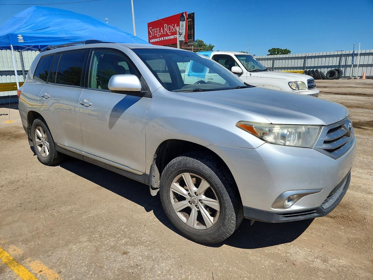2012 Toyota Highlander Base Silver vin: 5TDBK3EH7CS154113
