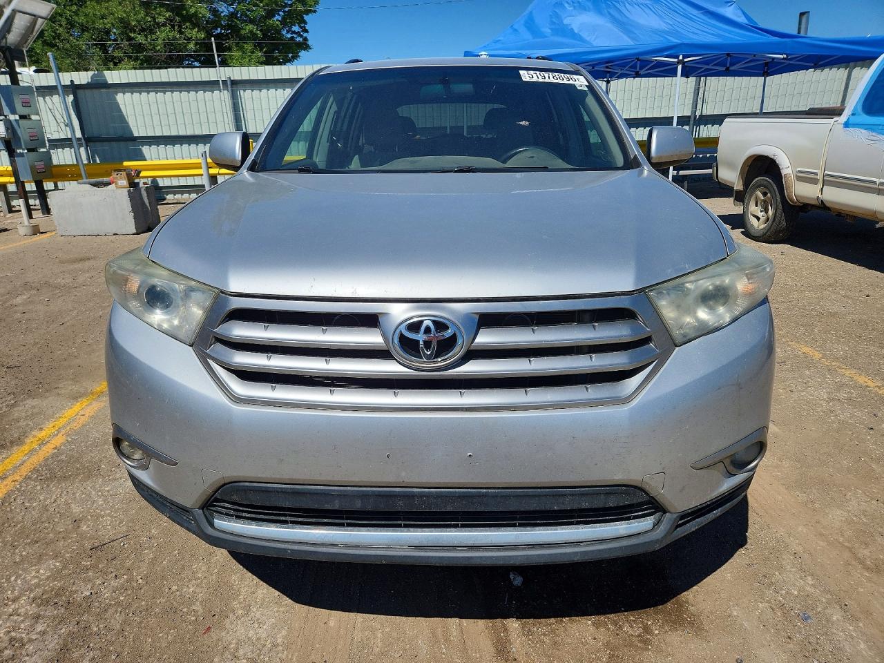 2012 Toyota Highlander Base Silver vin: 5TDBK3EH7CS154113