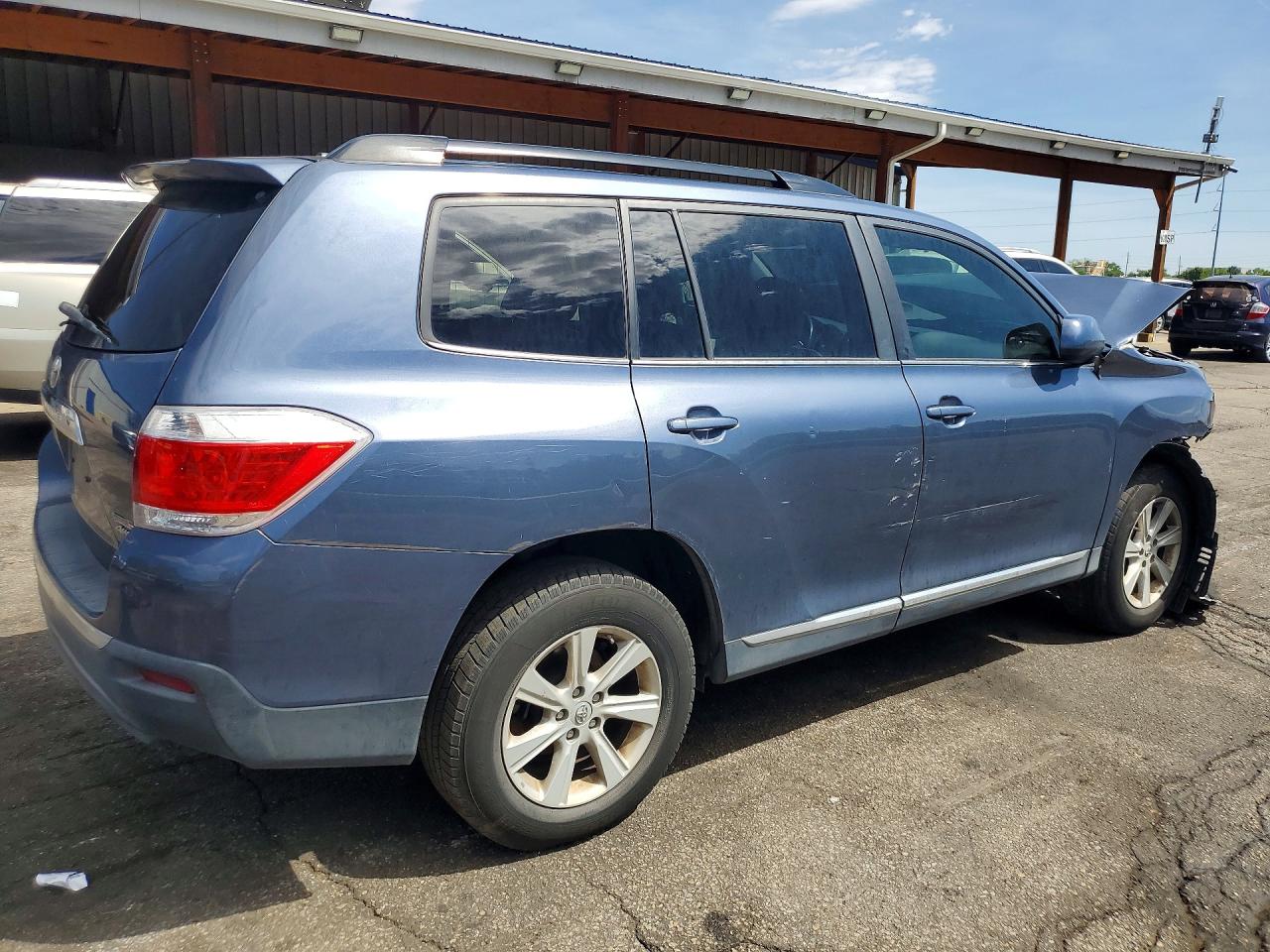 2012 Toyota Highlander Base Blue vin: 5TDBK3EH7CS160414