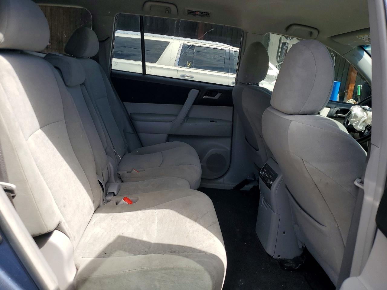 2012 Toyota Highlander Base Blue vin: 5TDBK3EH7CS160414