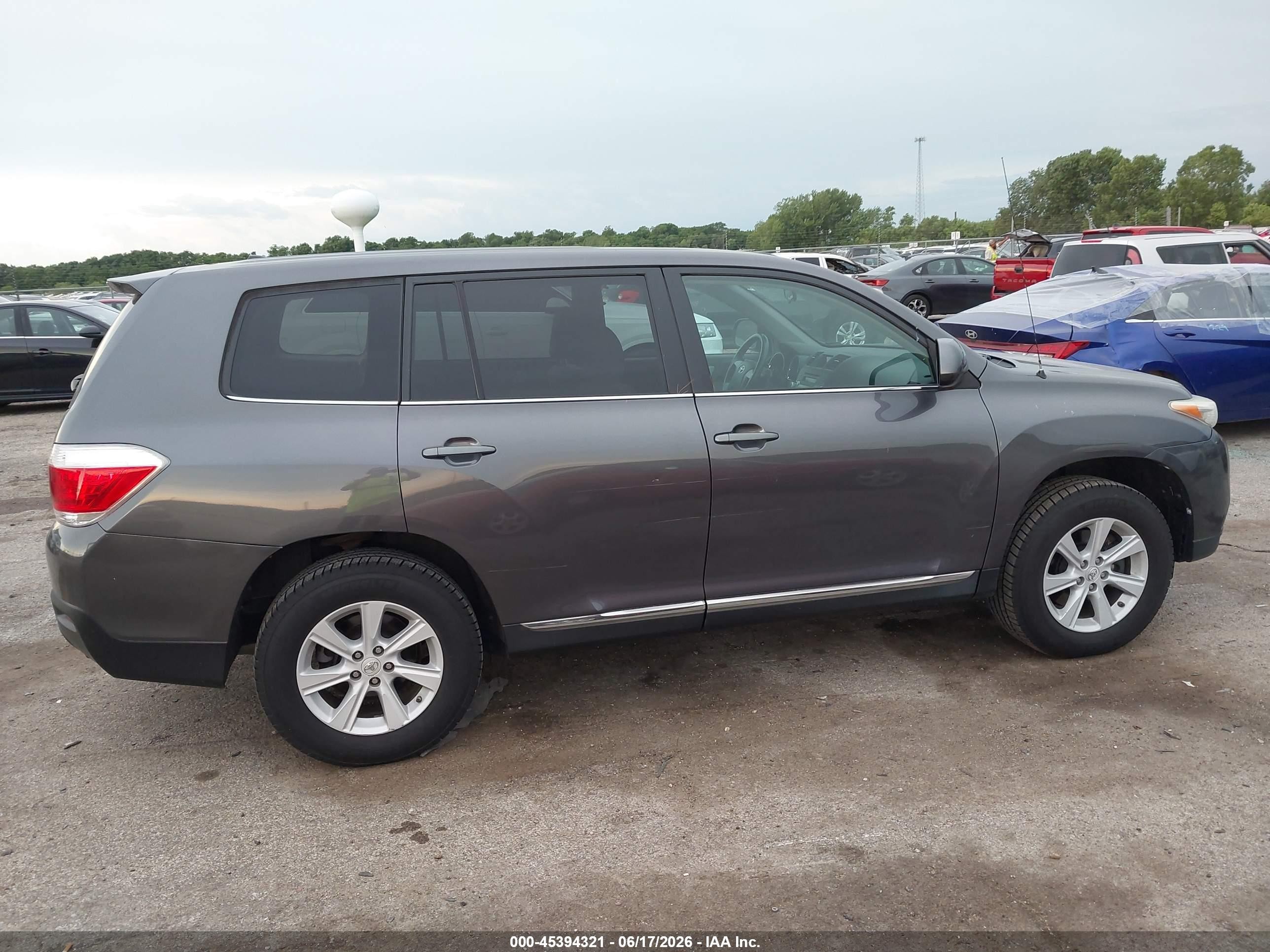 2012 Toyota Highlander Base V6 Gray vin: 5TDBK3EH7CS171302