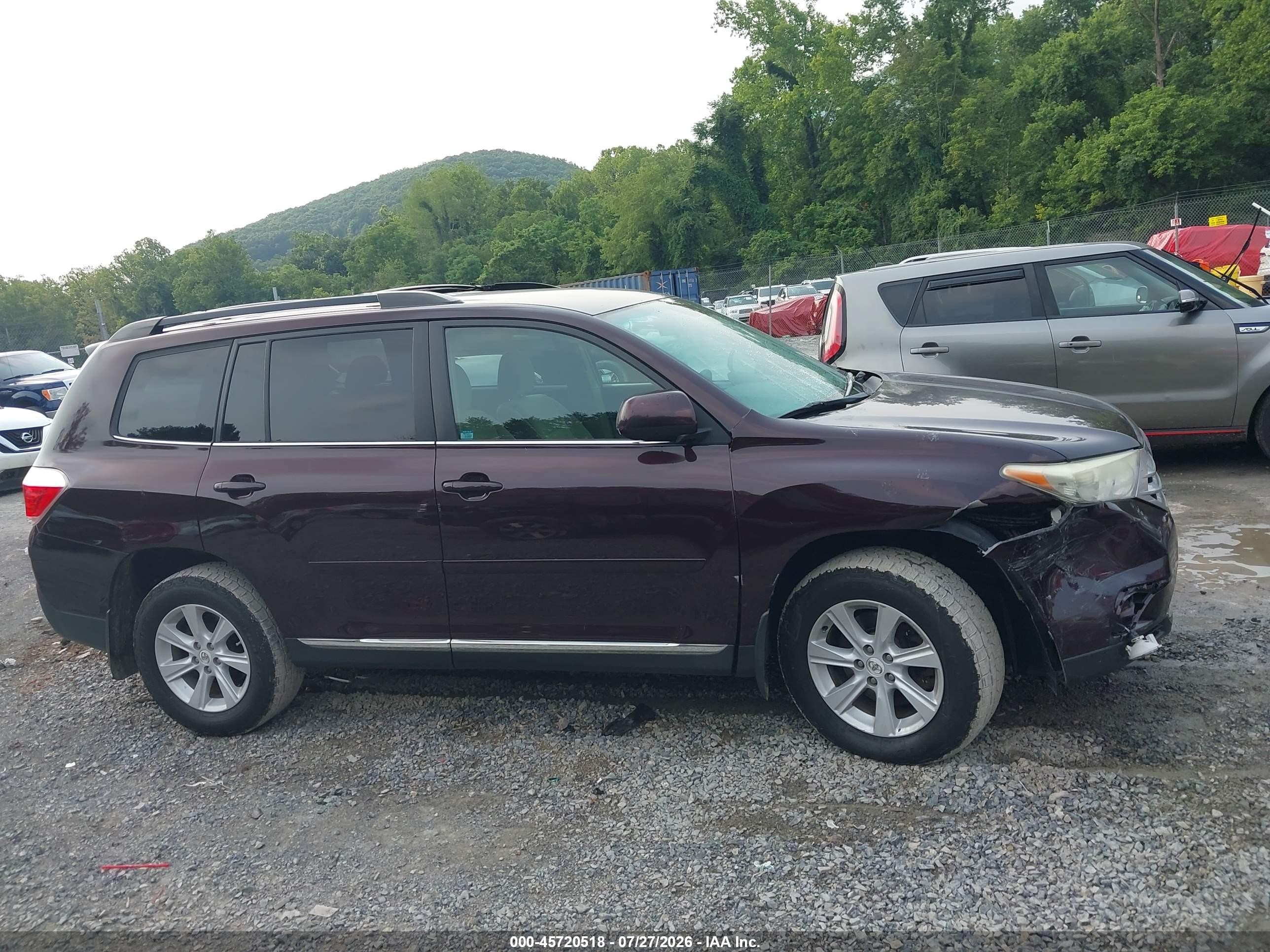 2012 Toyota Highlander Base V6 Maroon vin: 5TDBK3EH7CS171672