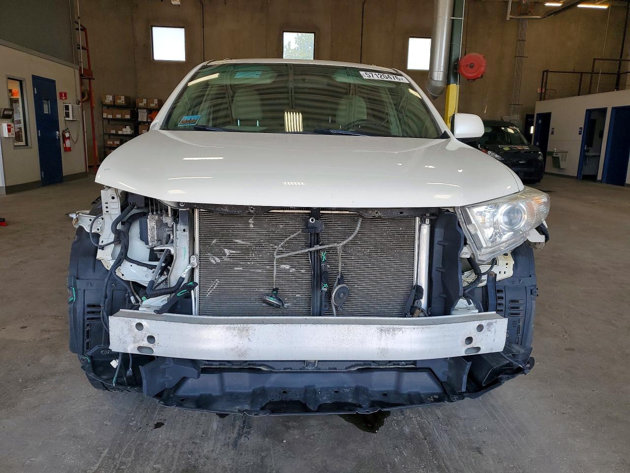 2013 Toyota Highlander Plus White vin: 5TDBK3EH7DS183452