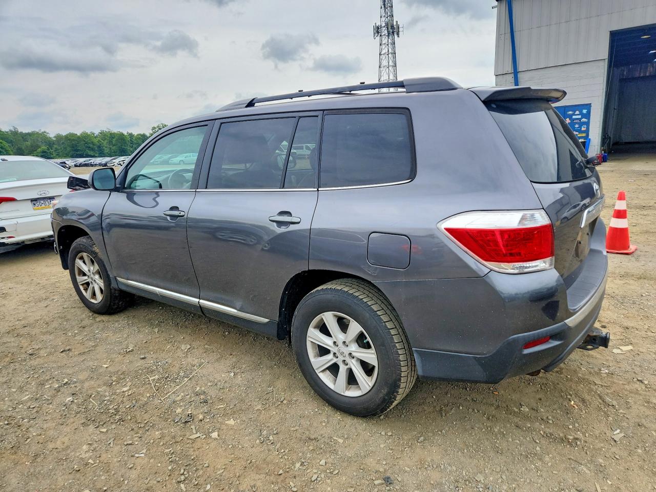 2013 Toyota Highlander Se Серый vin: 5TDBK3EH7DS199795