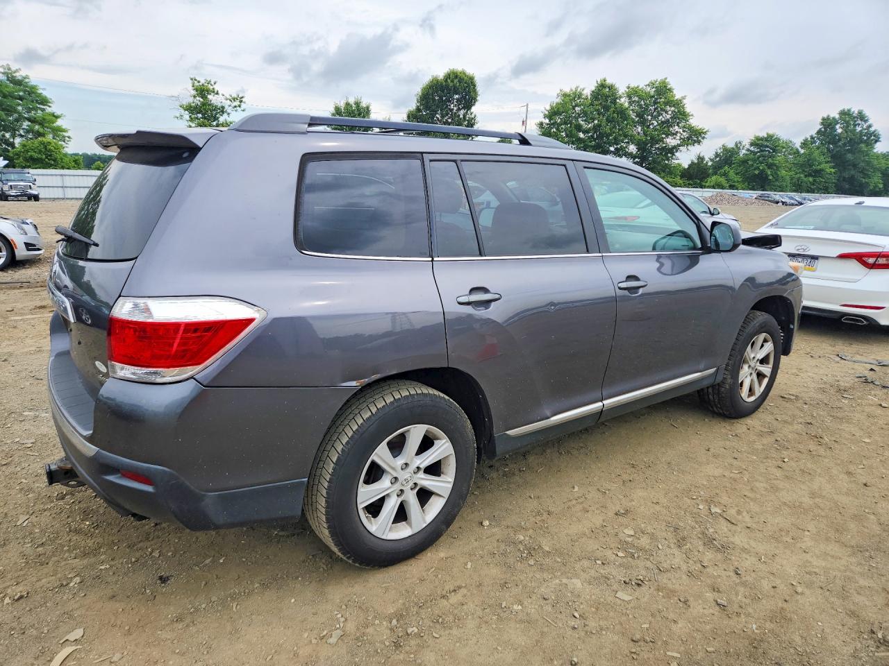 2013 Toyota Highlander Se Серый vin: 5TDBK3EH7DS199795