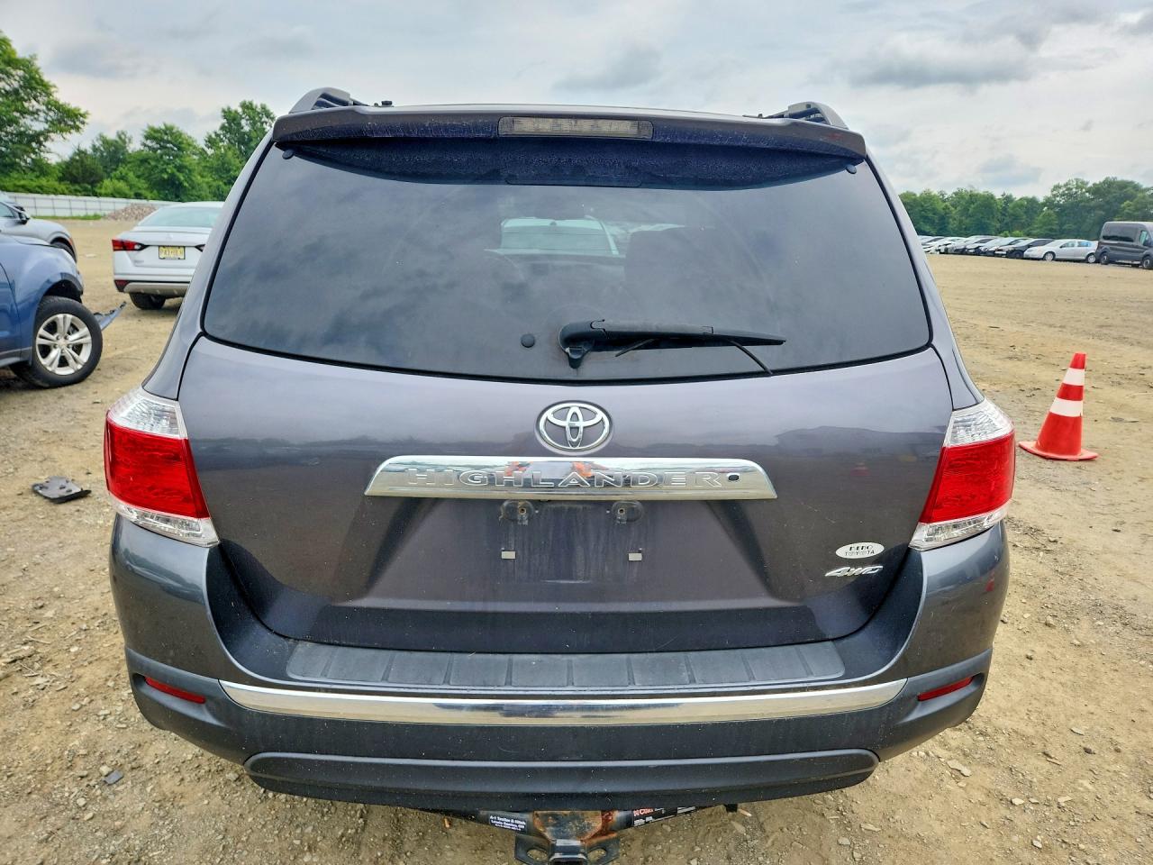 2013 Toyota Highlander Se Серый vin: 5TDBK3EH7DS199795
