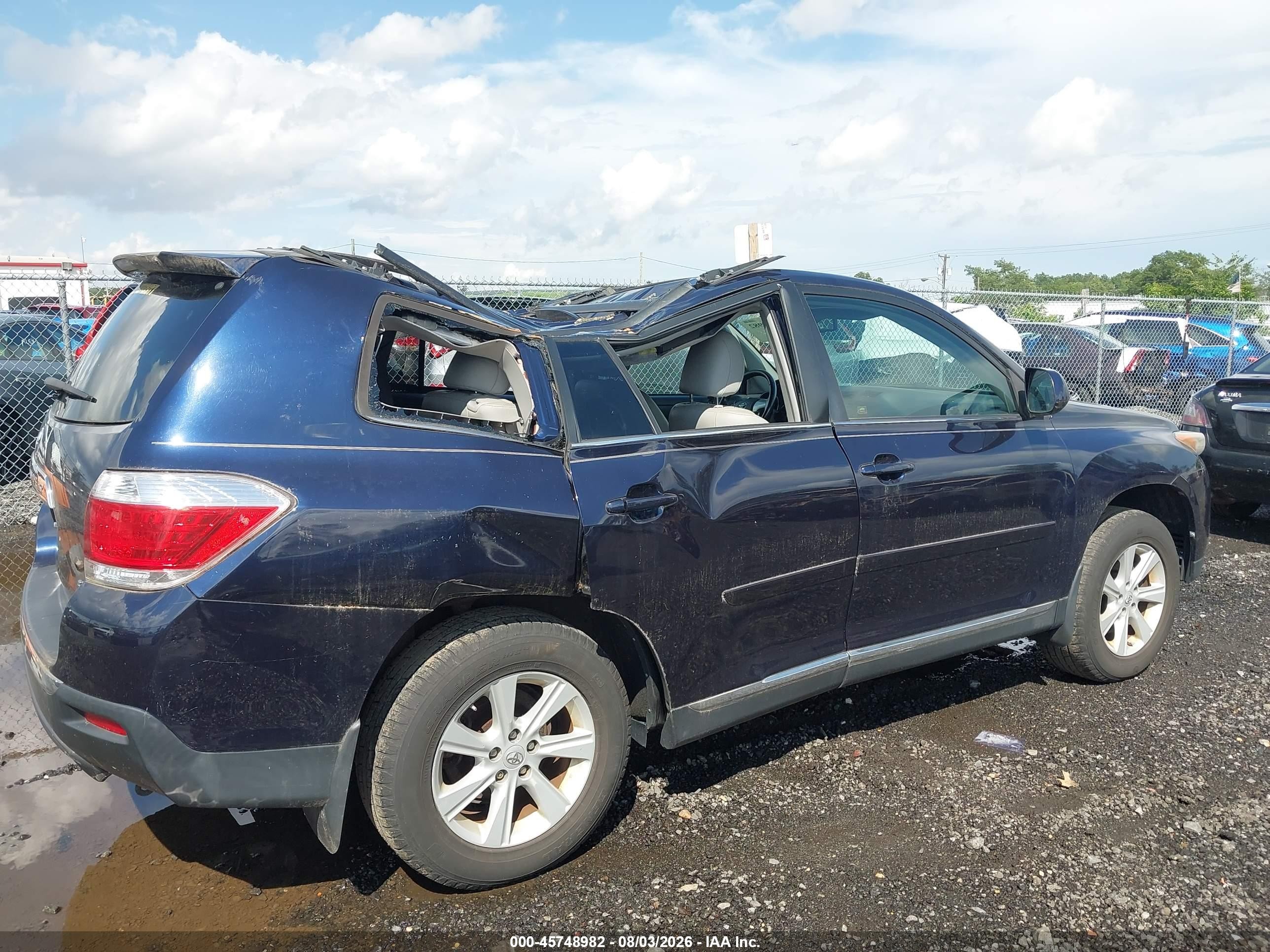 2013 Toyota Highlander Se V6 Dark Blue vin: 5TDBK3EH7DS215347