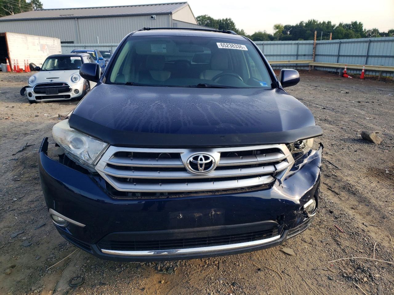 2013 Toyota Highlander Plus Blue vin: 5TDBK3EH7DS241768