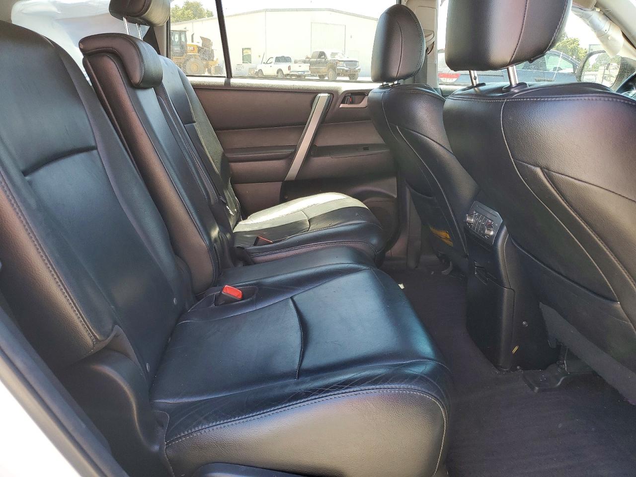 2013 Toyota Highlander Se White vin: 5TDBK3EH7DS258814