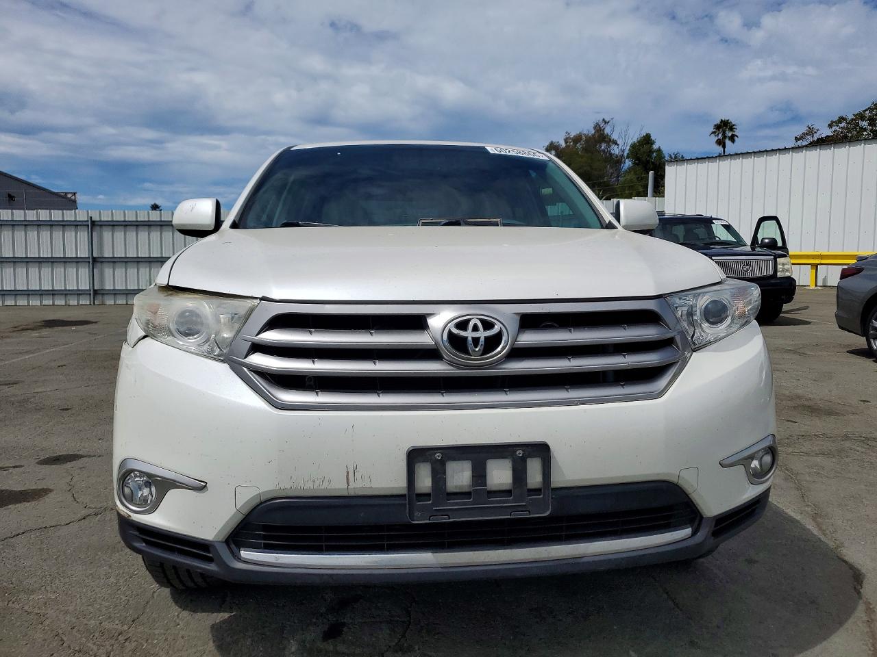 2013 Toyota Highlander Se White vin: 5TDBK3EH7DS271756
