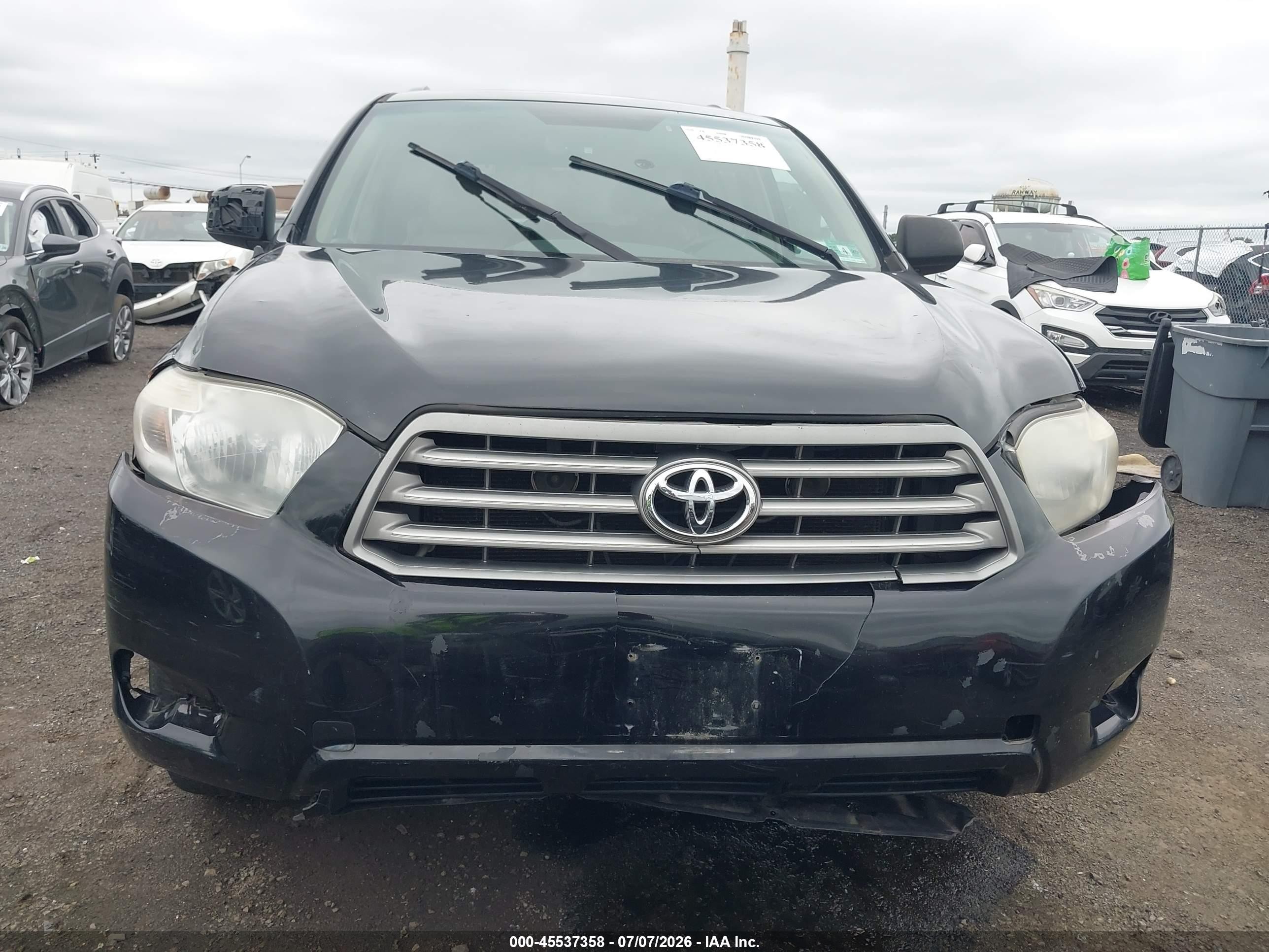 2010 Toyota Highlander Base V6 Черный vin: 5TDBK3EH8AS007814