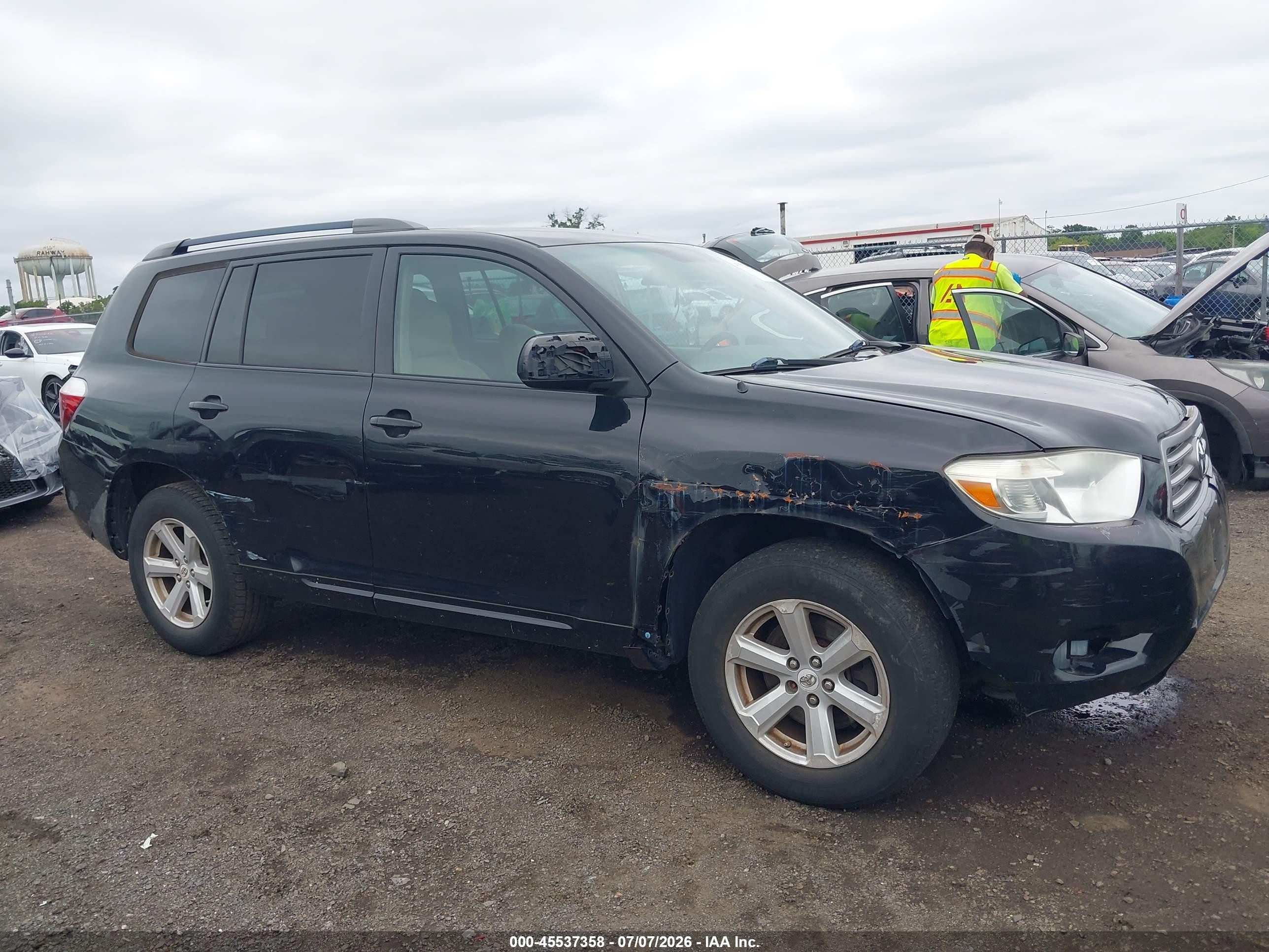 2010 Toyota Highlander Base V6 Черный vin: 5TDBK3EH8AS007814