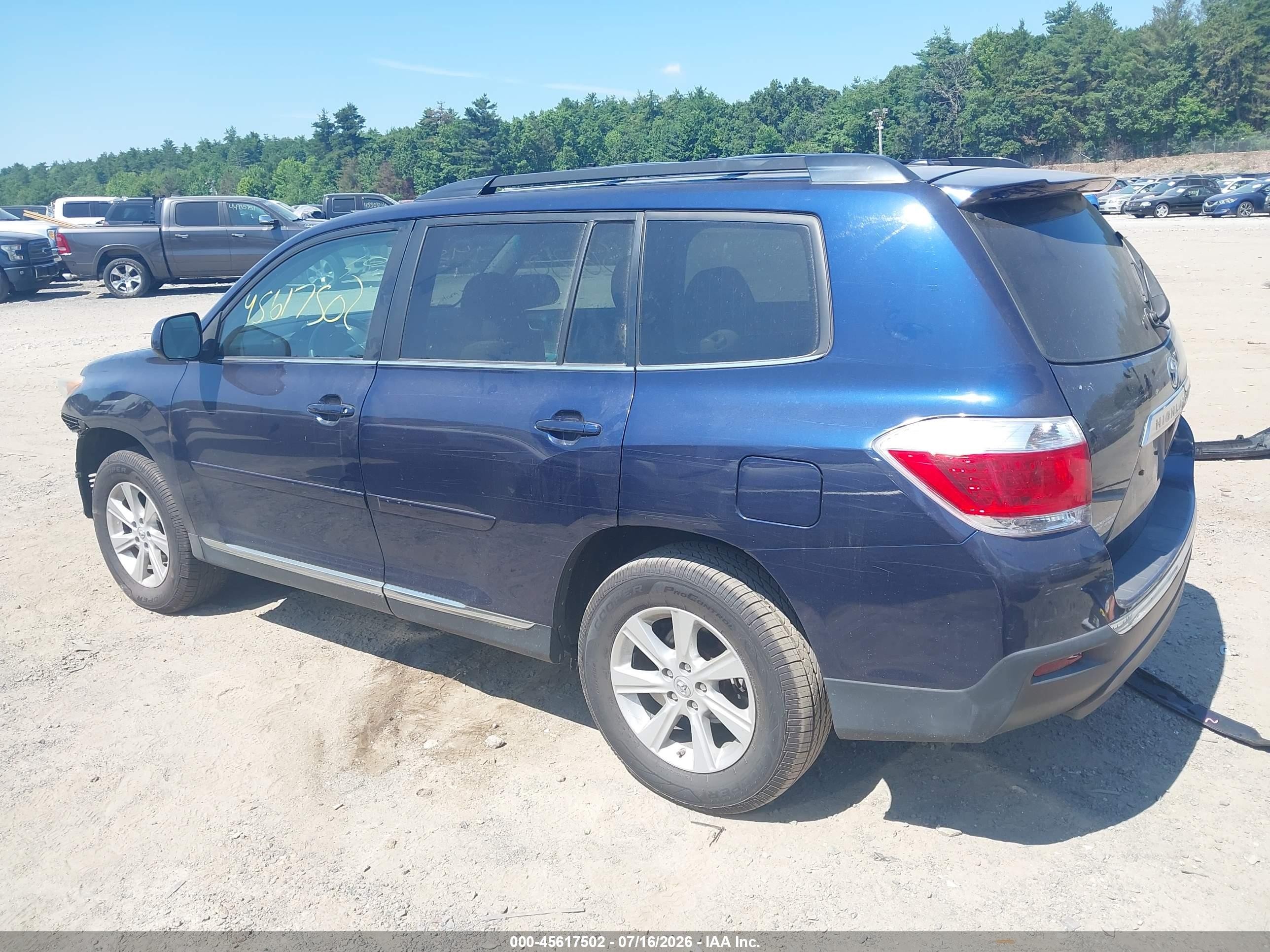 2011 Toyota Highlander Base V6 Blue vin: 5TDBK3EH8BS045206
