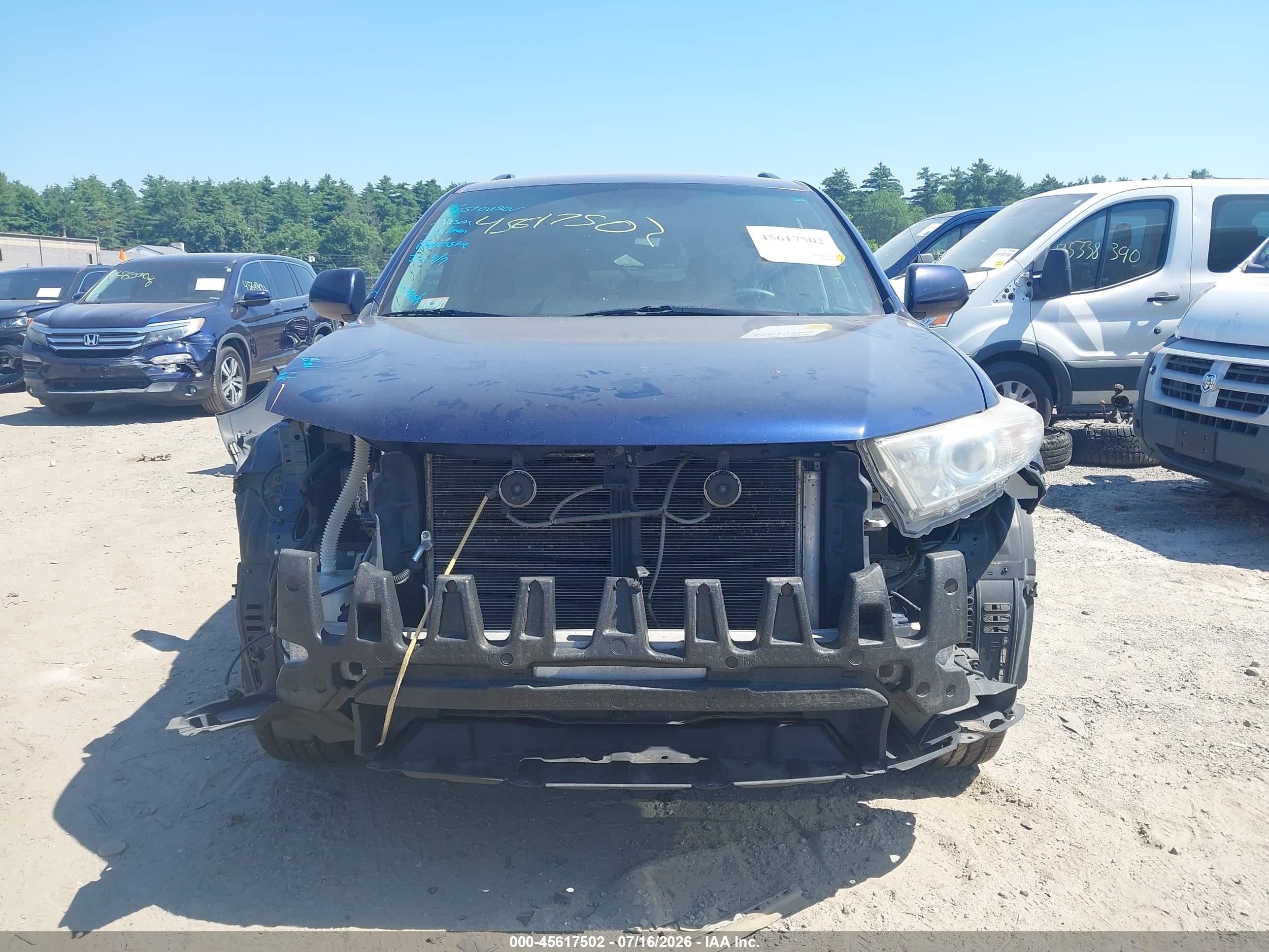 2011 Toyota Highlander Base V6 Blue vin: 5TDBK3EH8BS045206