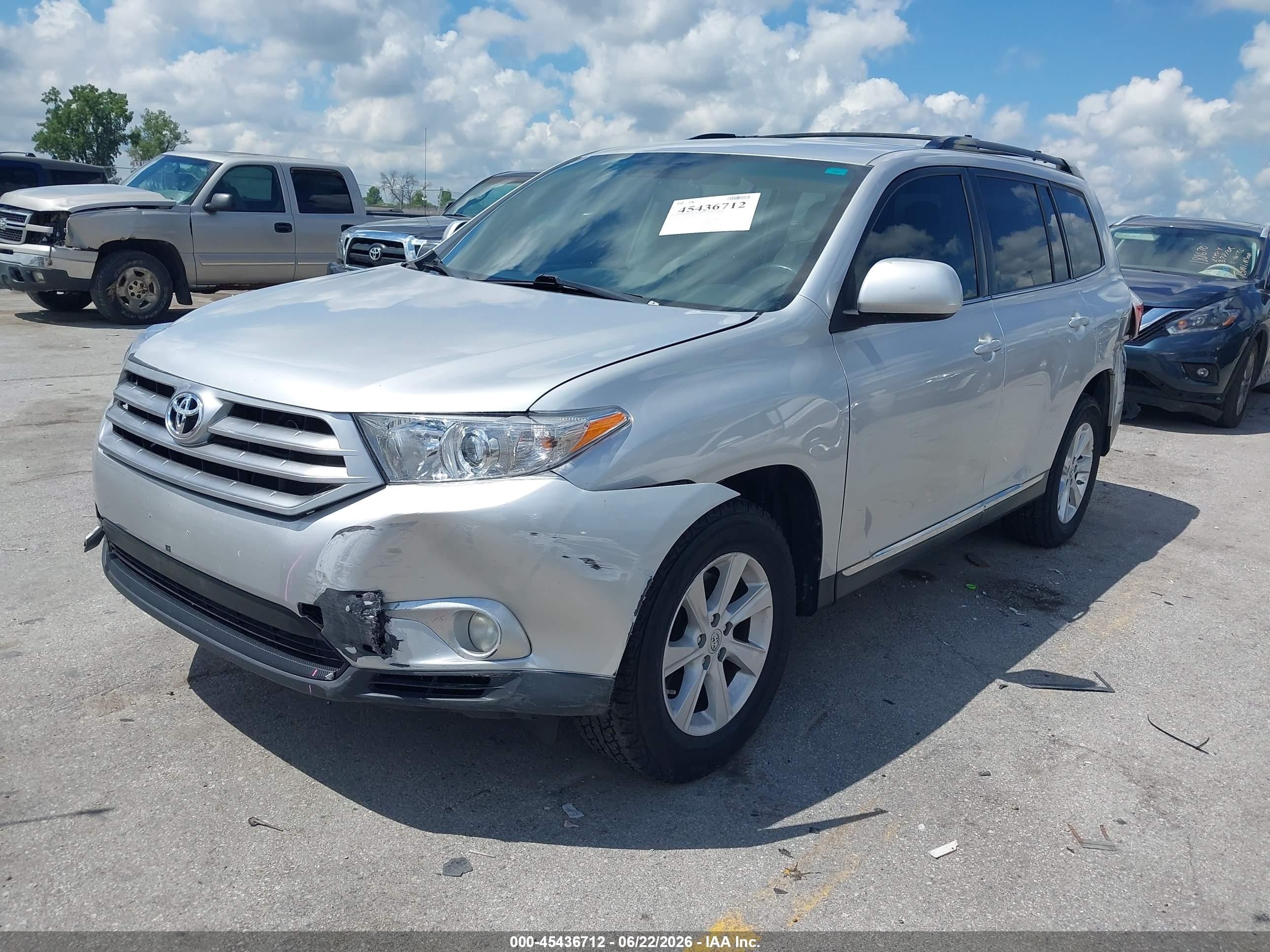 2011 Toyota Highlander Base V6 Silver vin: 5TDBK3EH8BS050616