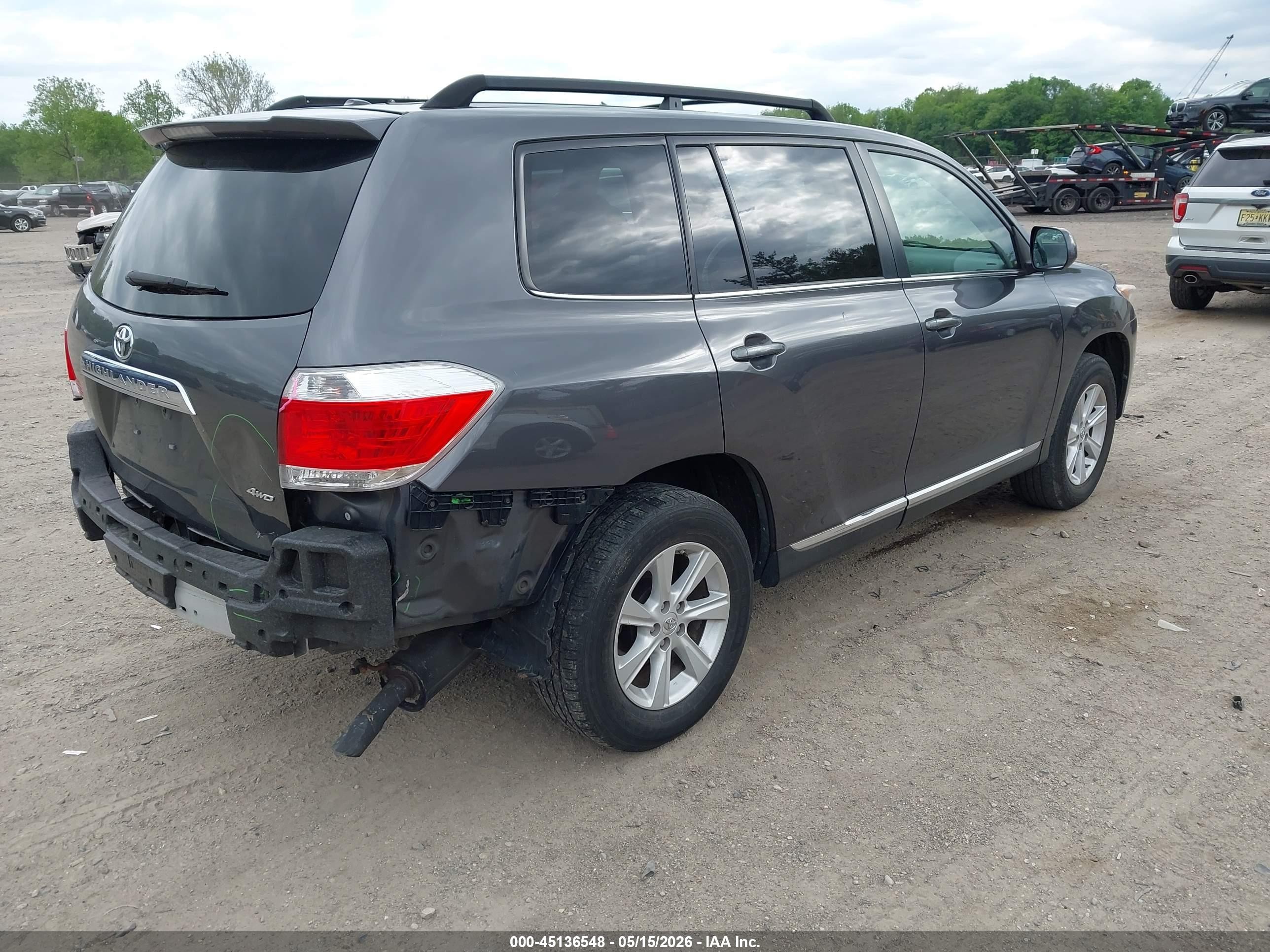 2011 Toyota Highlander Base V6 Gray vin: 5TDBK3EH8BS052074